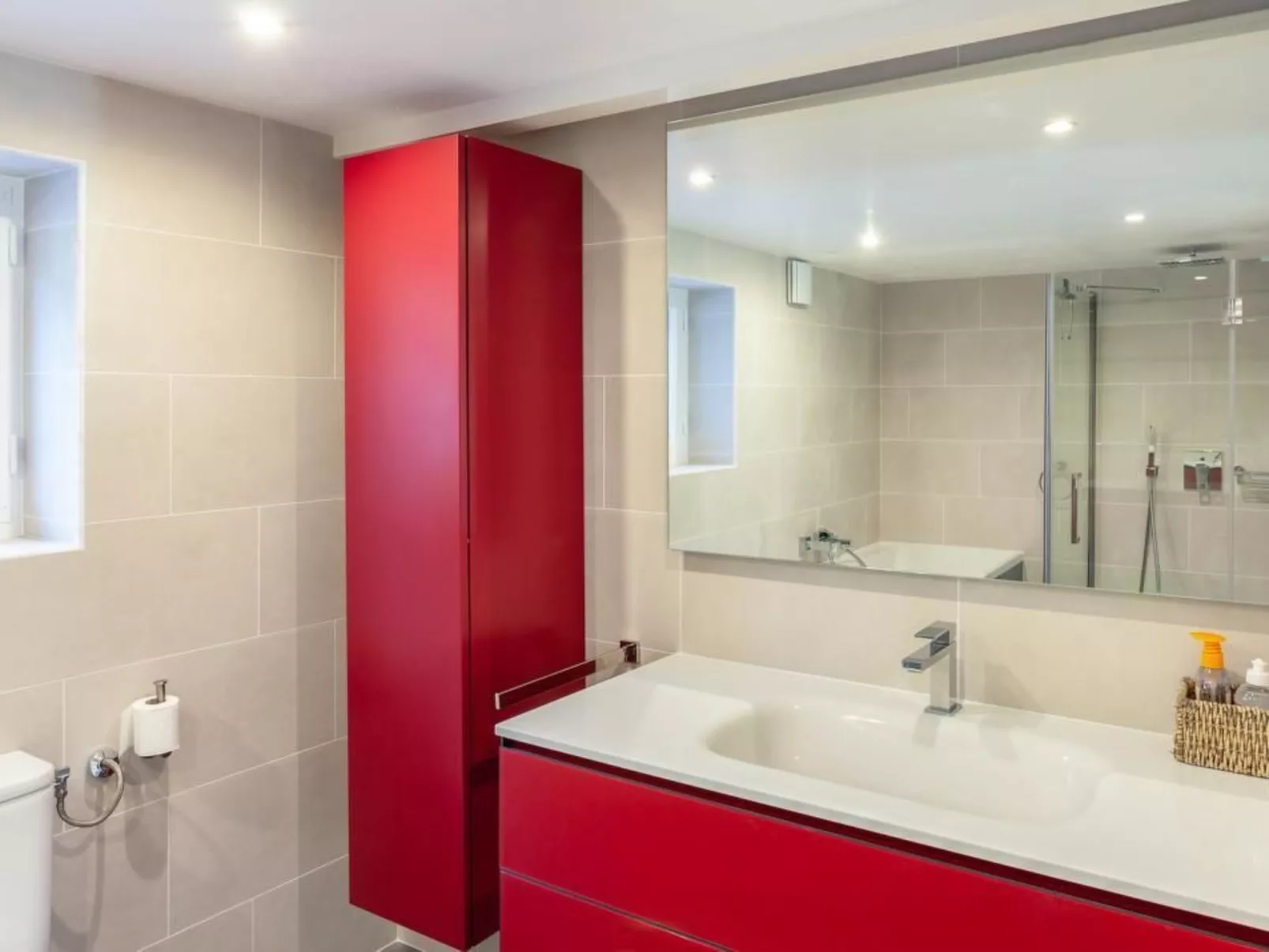 Villa mit privatem Pool und Fitnessraum-Binnen