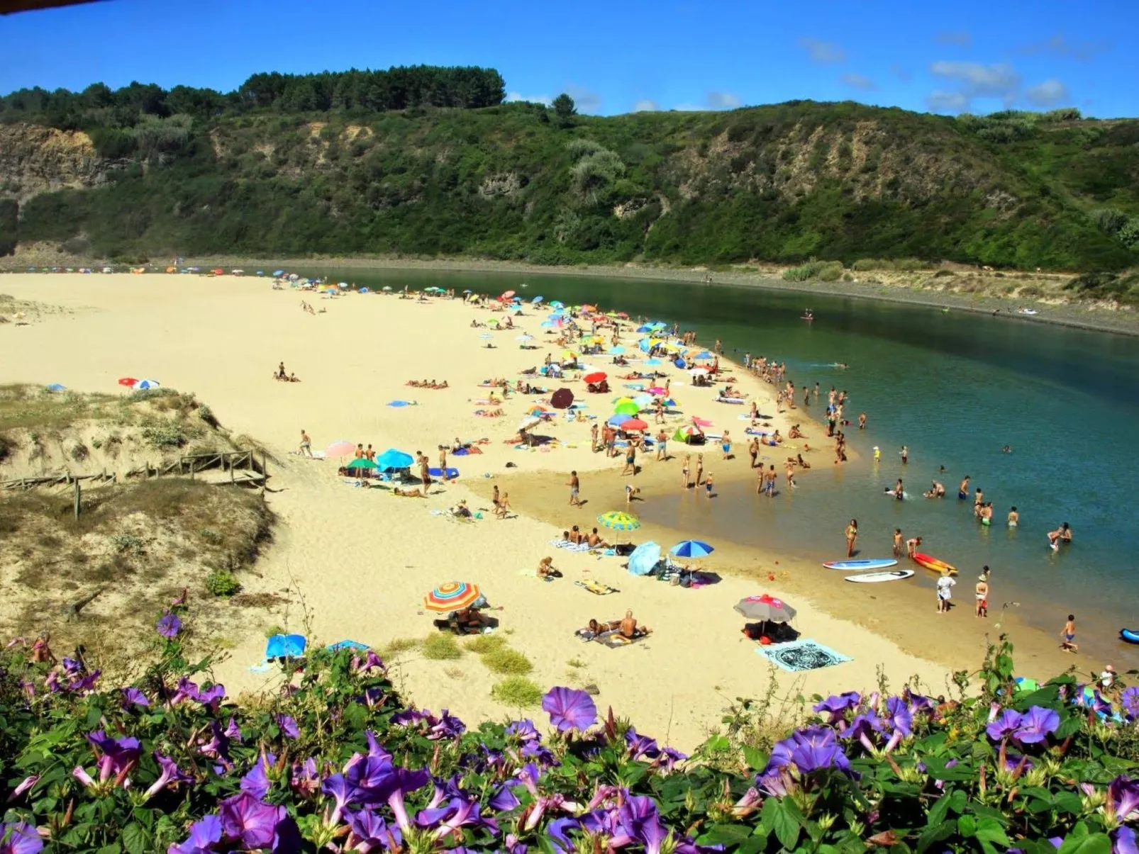 "The Recycle Art" mit Terrasse-Buiten