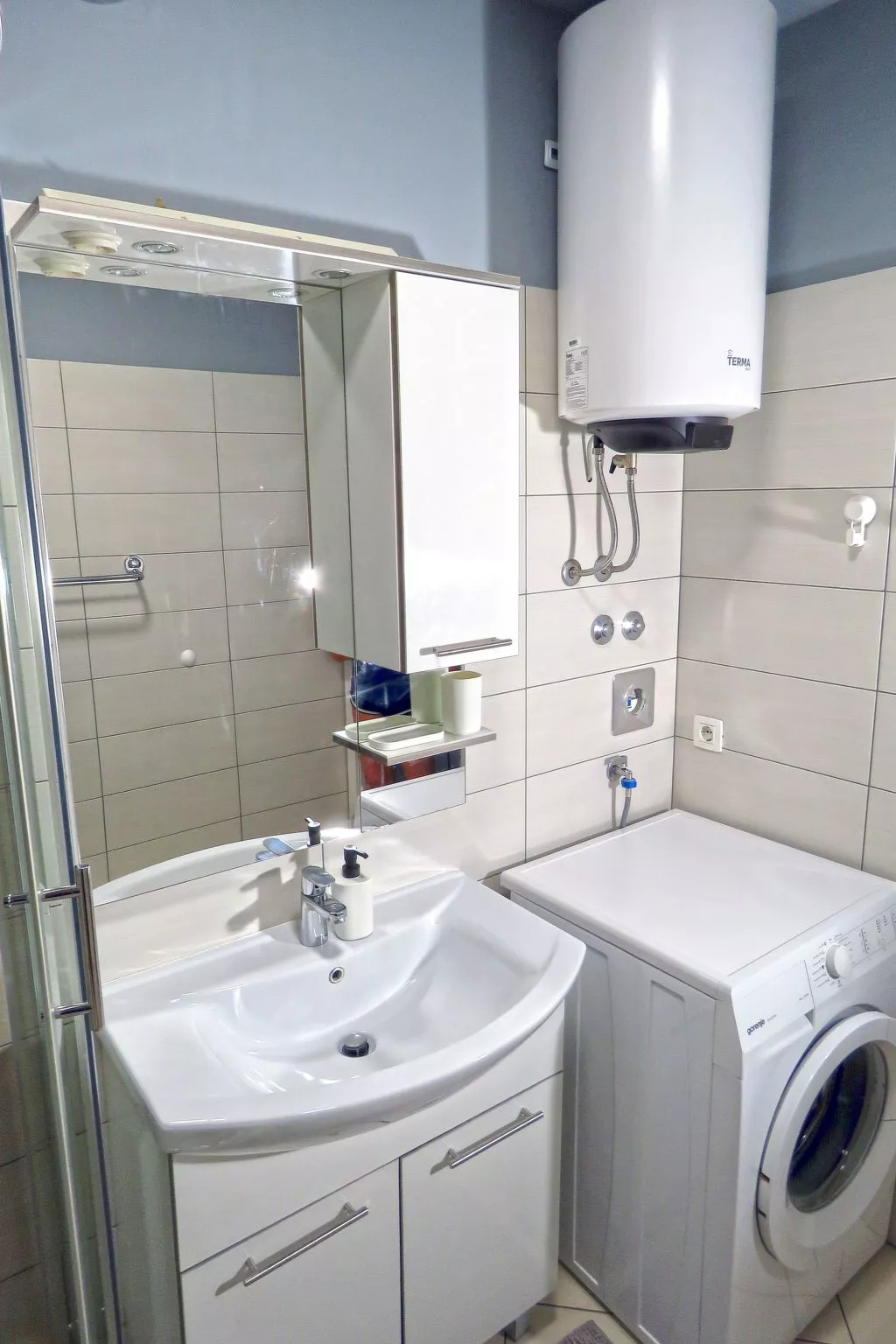 Sonniger Rückzugsort mit Privatparkplatz-Binnen