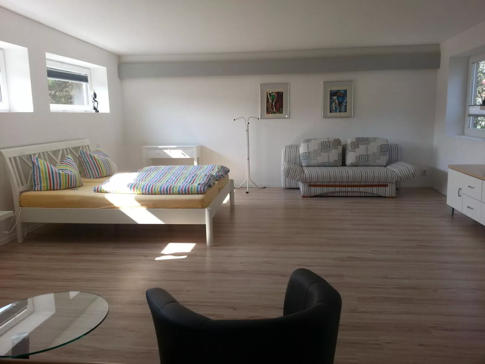 Moderne Maisonette-Wohnung mit Terrasse-Binnen