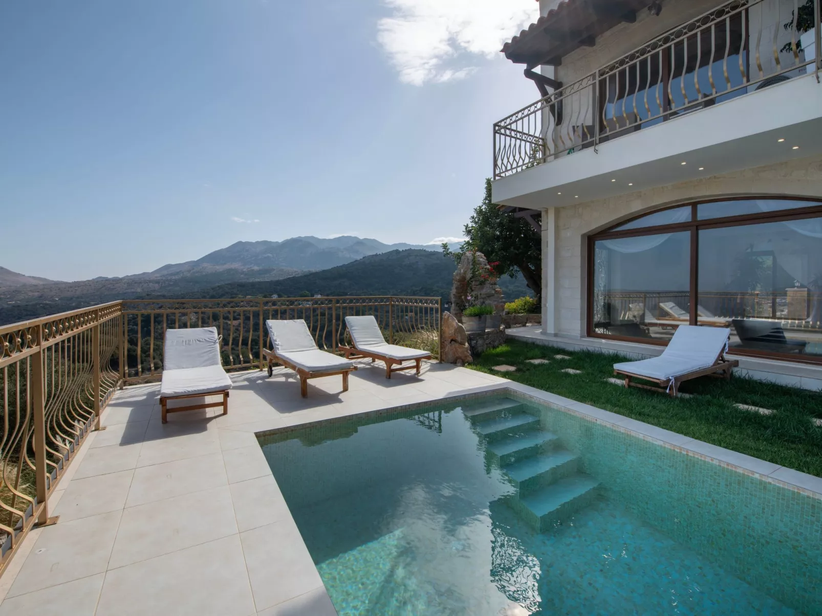 Geroulios Kastro Villa II"Free"Beheizter Pool, Whirlpool-Binnen