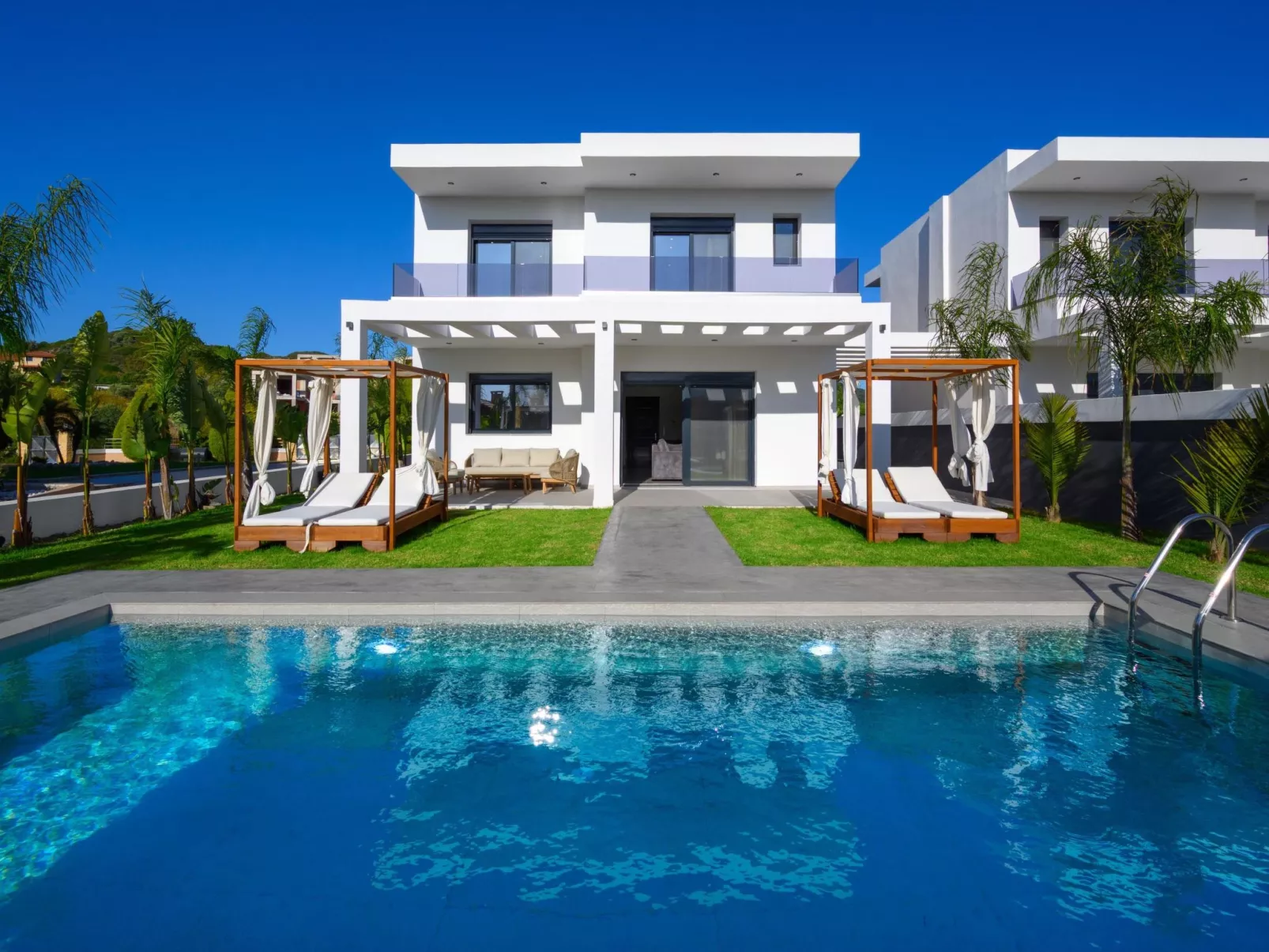 Villa Elesia-Image-tags.info