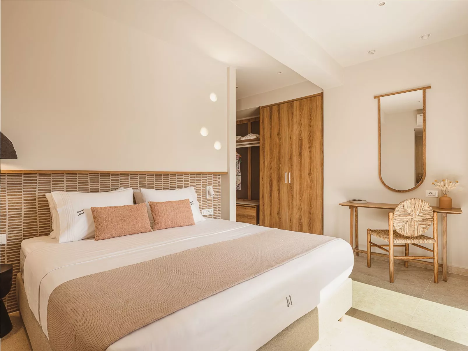 Villa Agali - ''Freier'' beheizter Pool, 70m zum Meer-Binnen