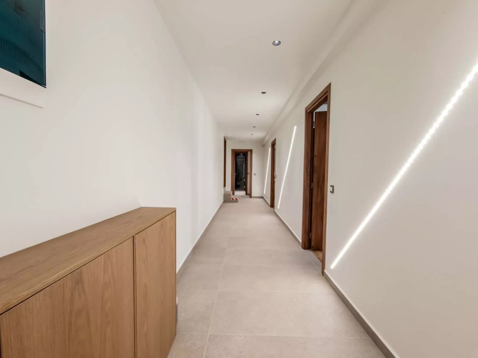 Villa Luna - 100m zum Meer und ''Free'' Beheizter Pool-Binnen