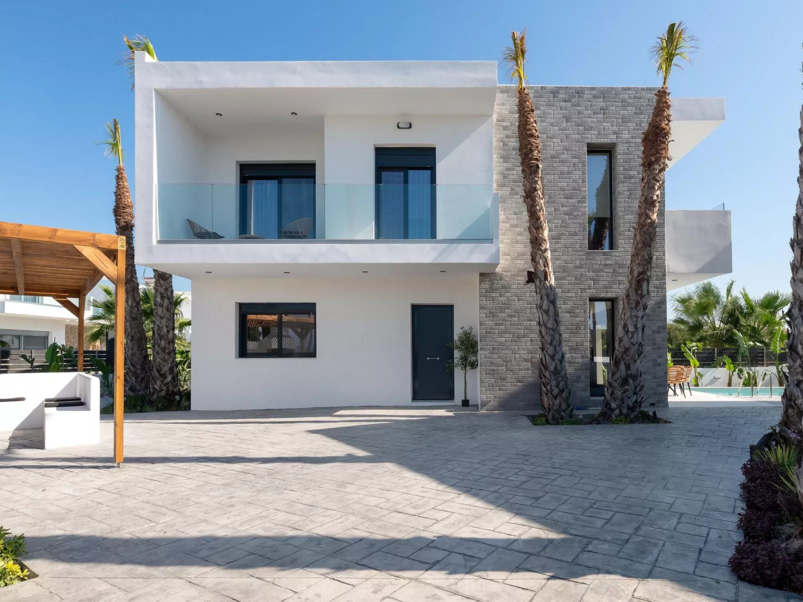 Davlakos Wohnung Rea 2-Buiten