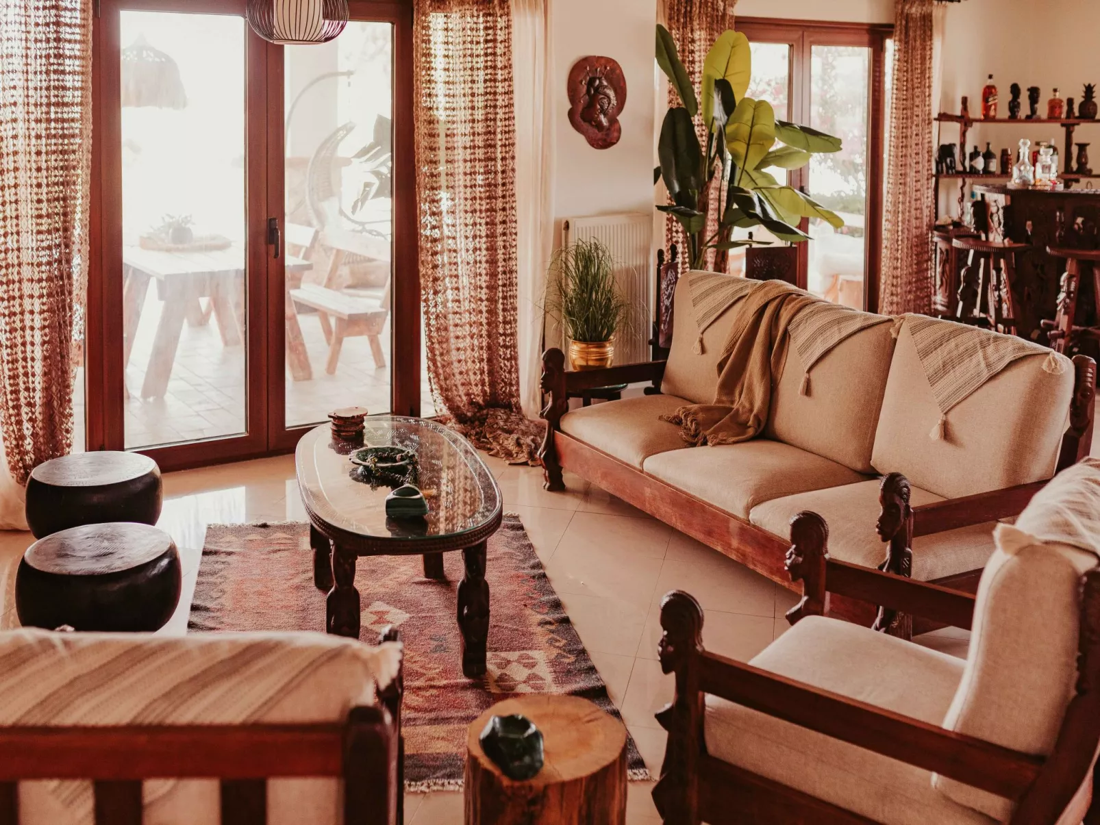 Villa Maya mit Pool und Bergblick-Binnen