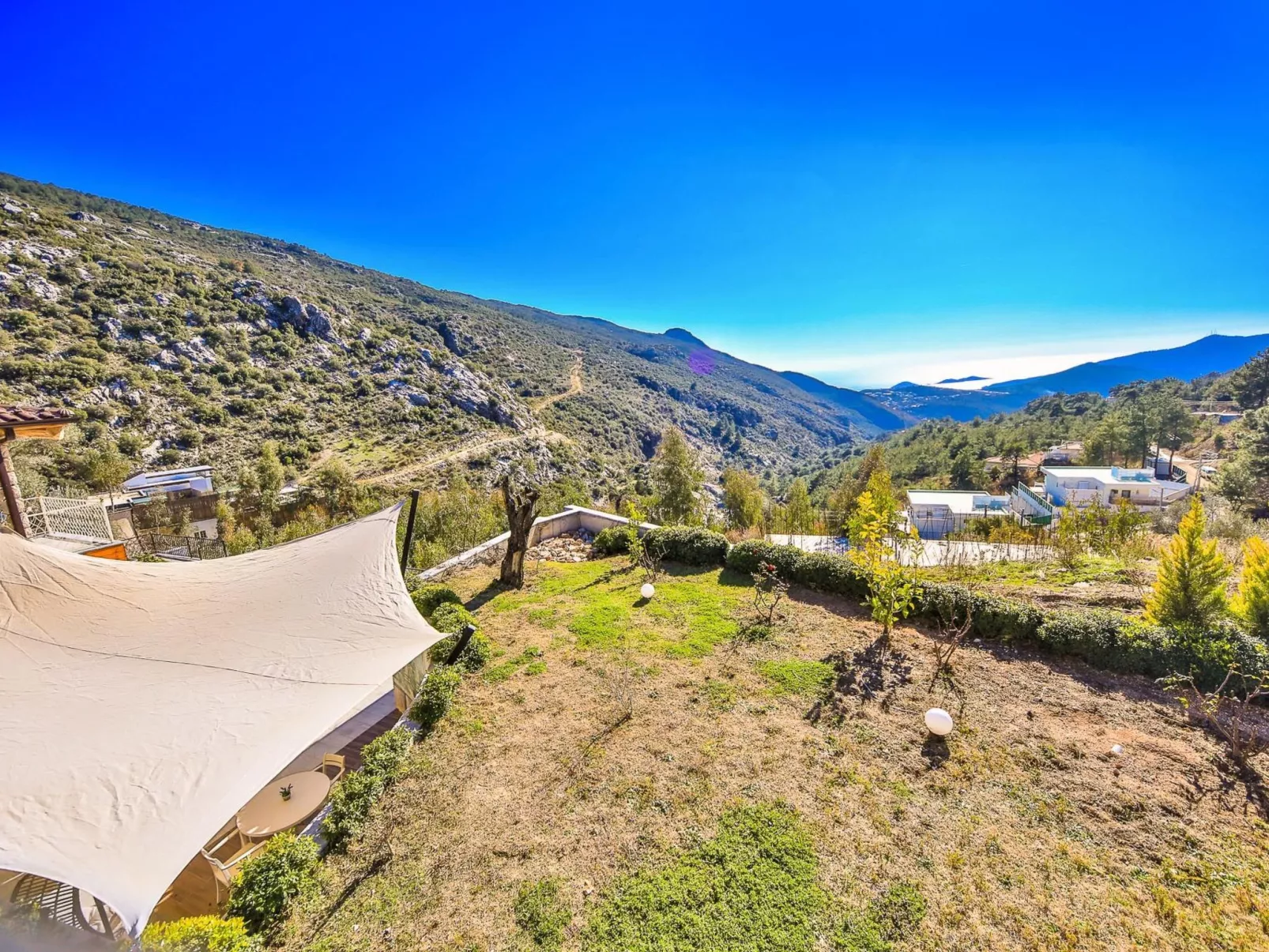 Steinhausvilla in der Natur-Binnen