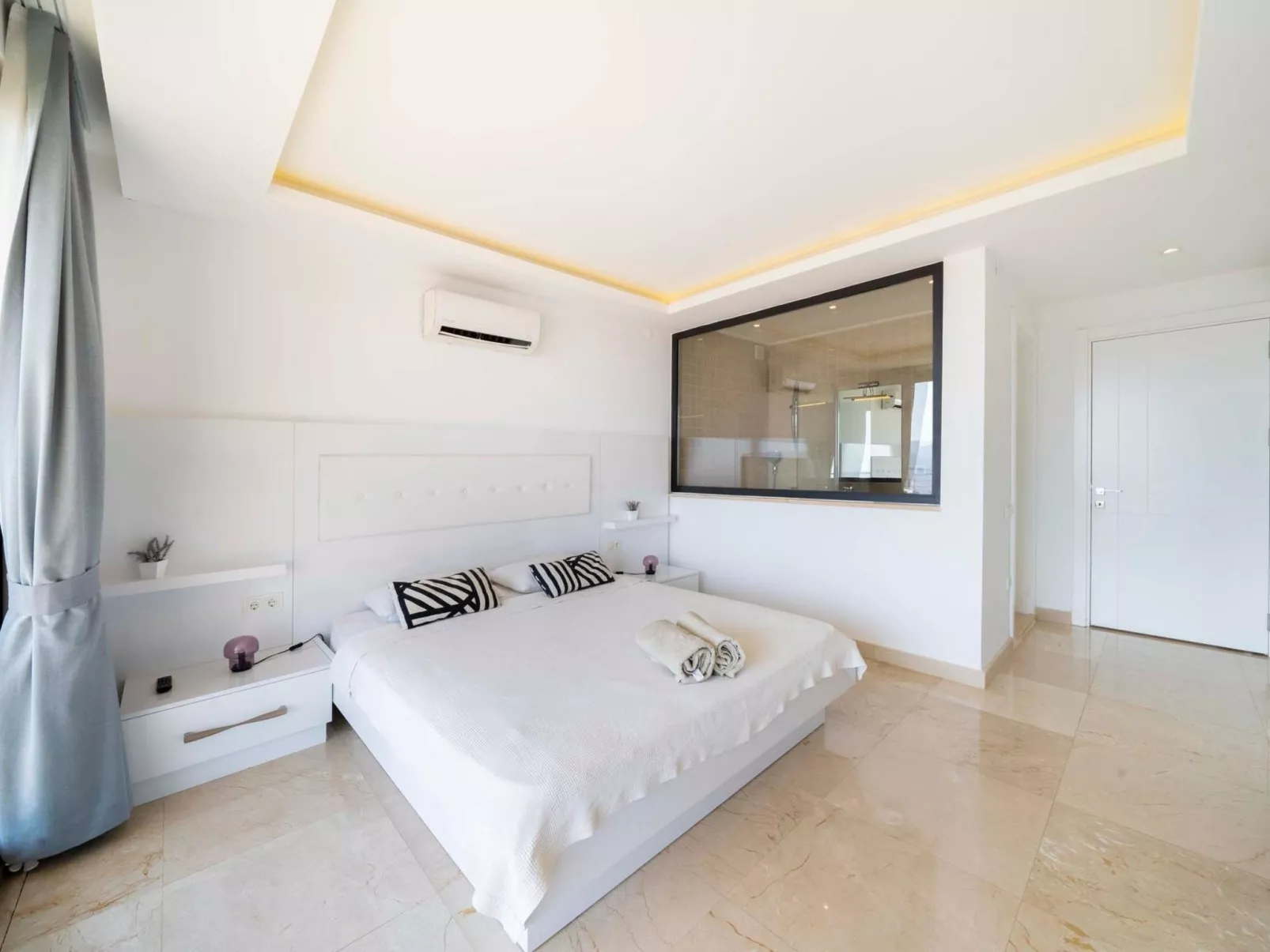 Villa Mini Arden mit Privatem Pool und Meerblick-Binnen