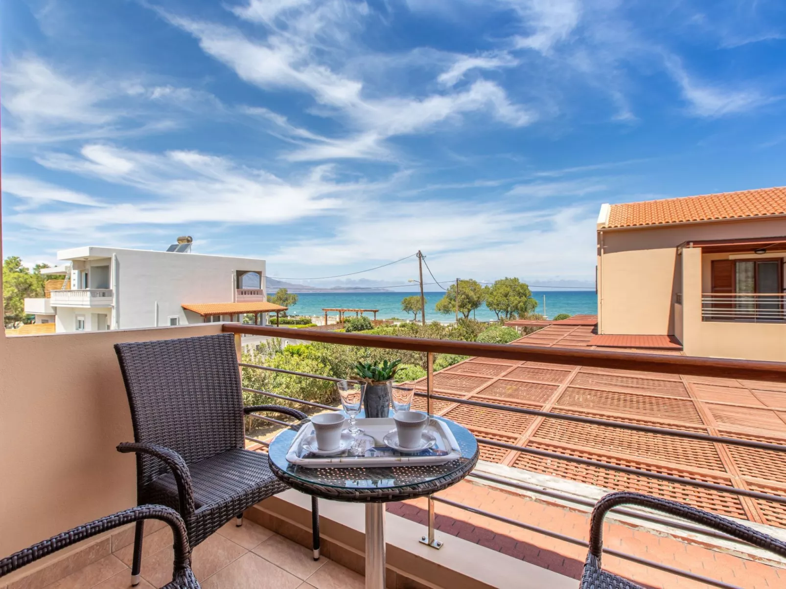 Cold Crest Haus-Image-tags.info