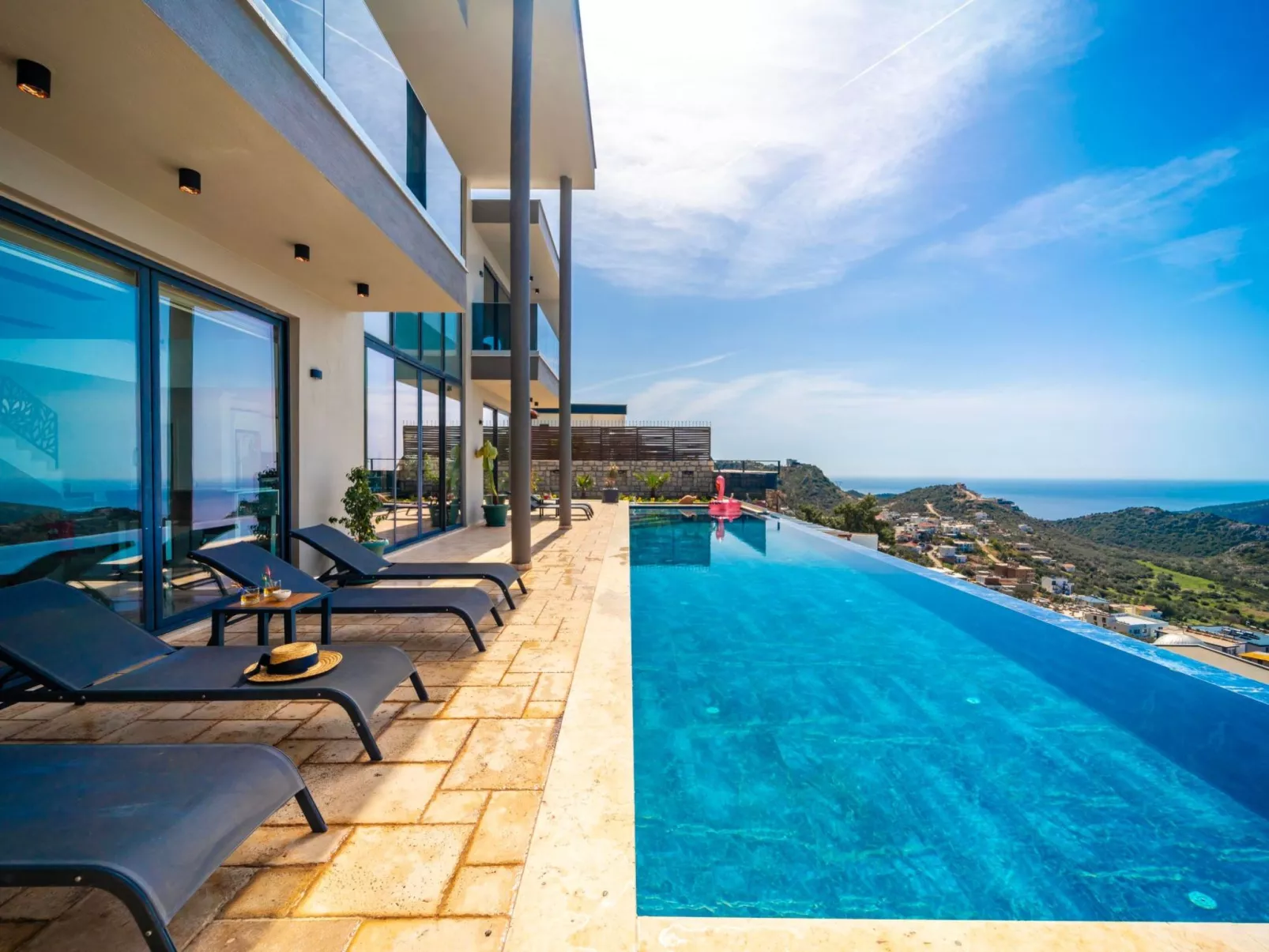 Moderne Luxusvilla mit Meerblick-Binnen