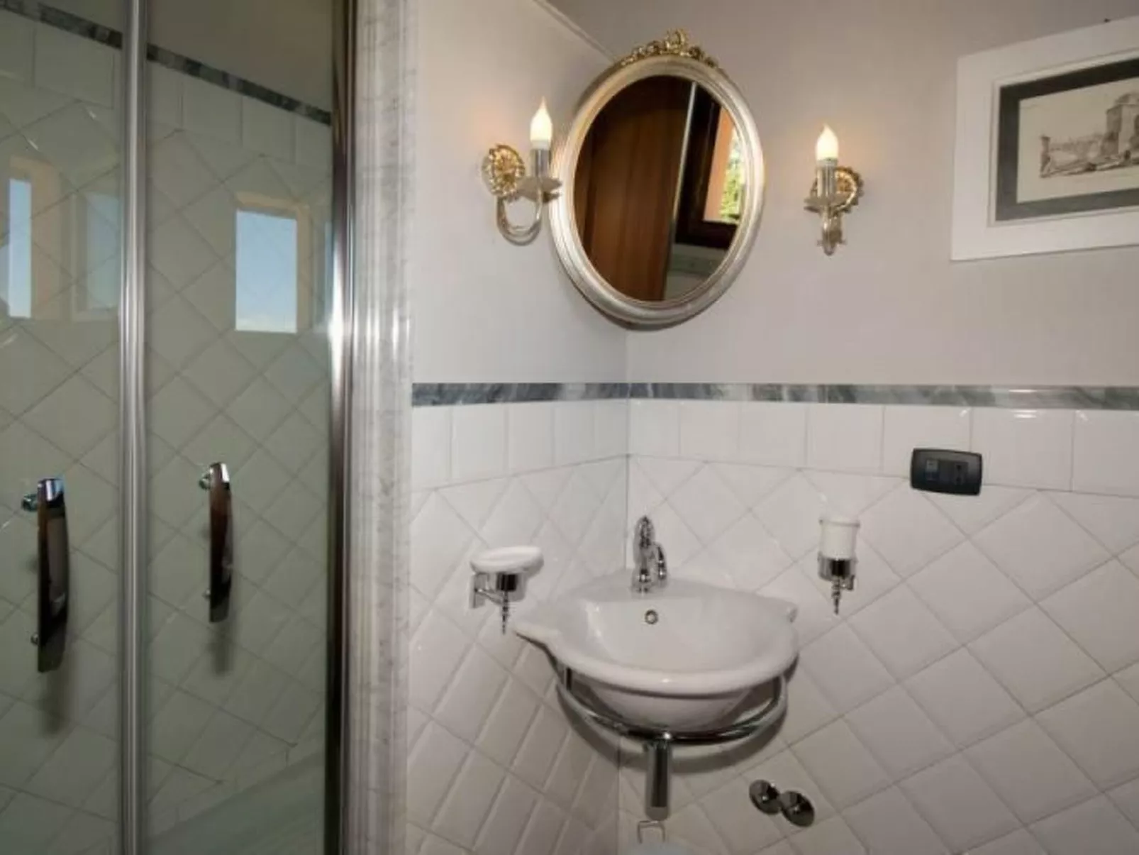 Villa Lestra Montelopio-Binnen