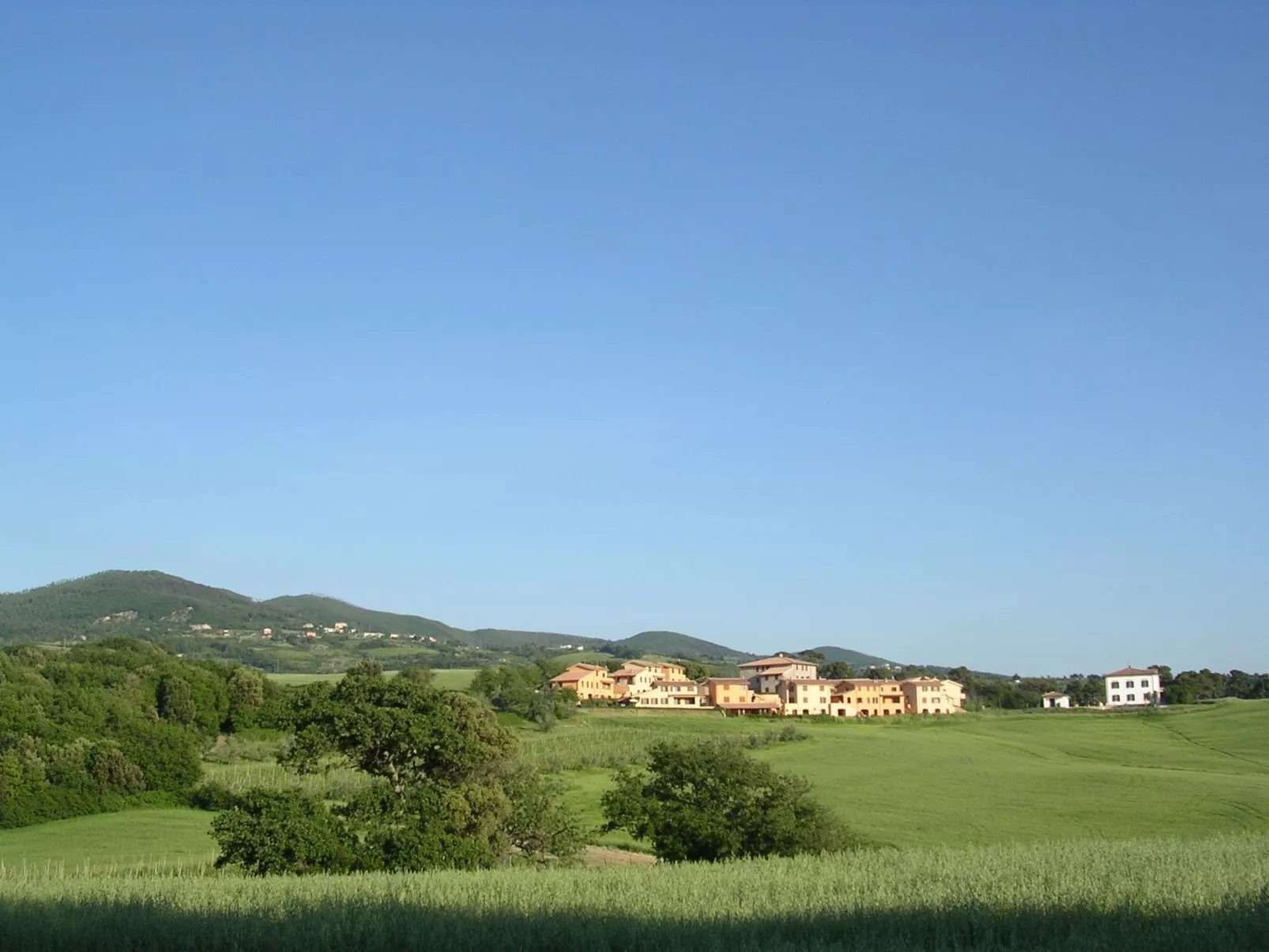 Pieve pomaia2' Wohnung mit Schwimmbad-Buiten