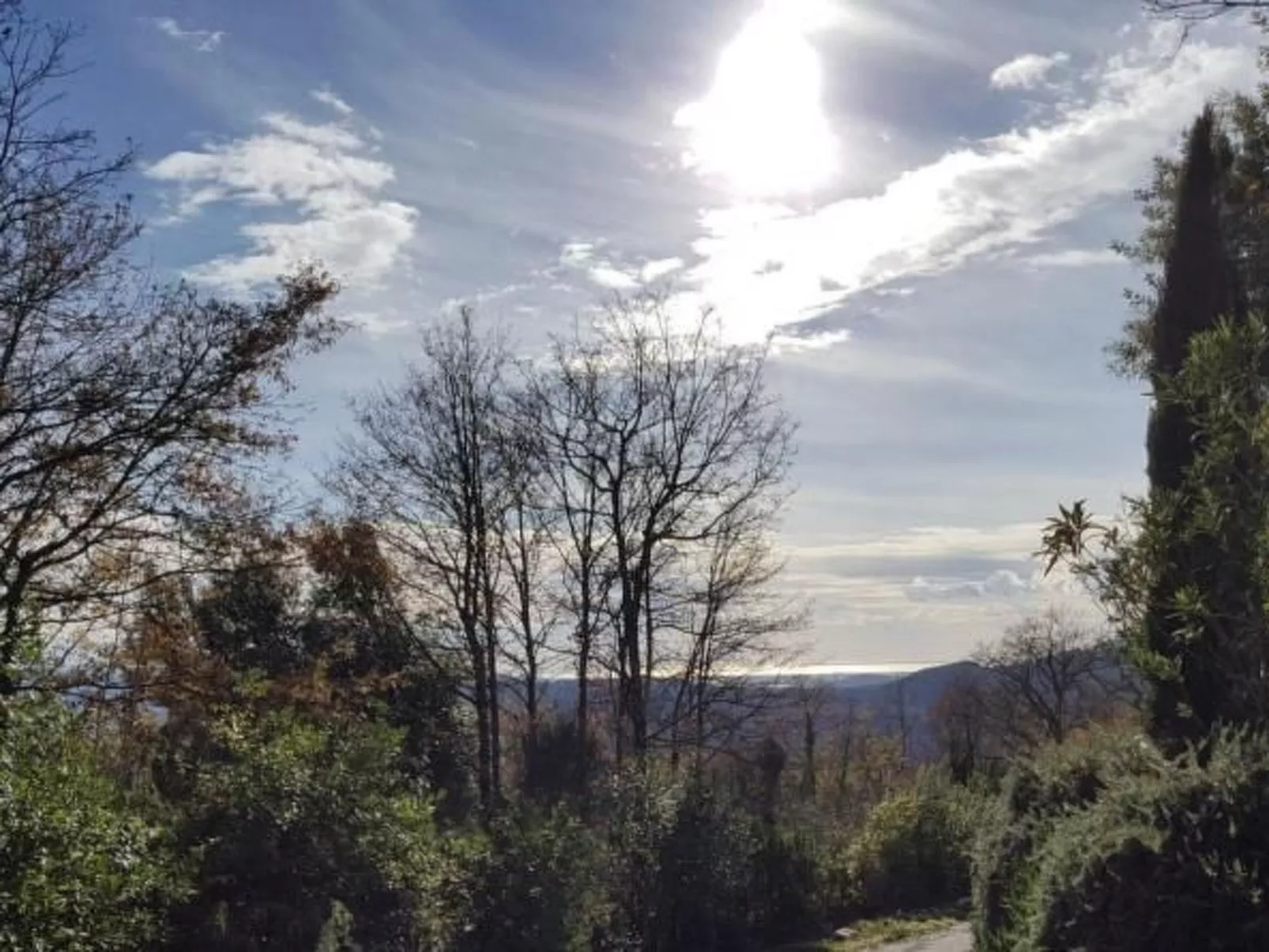 'Horizons' mit Schwimmbad-Buiten