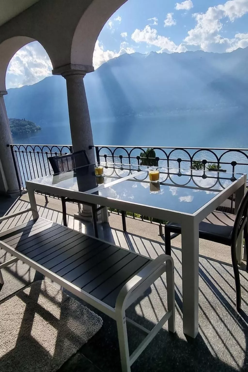 Ferienvilla "Alla Roccia" mit Bergblick-Buiten