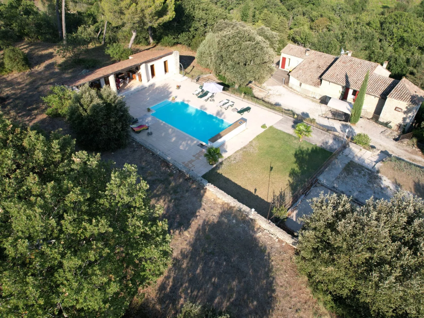 La Ribelle en Provence - Lou recati-Buiten