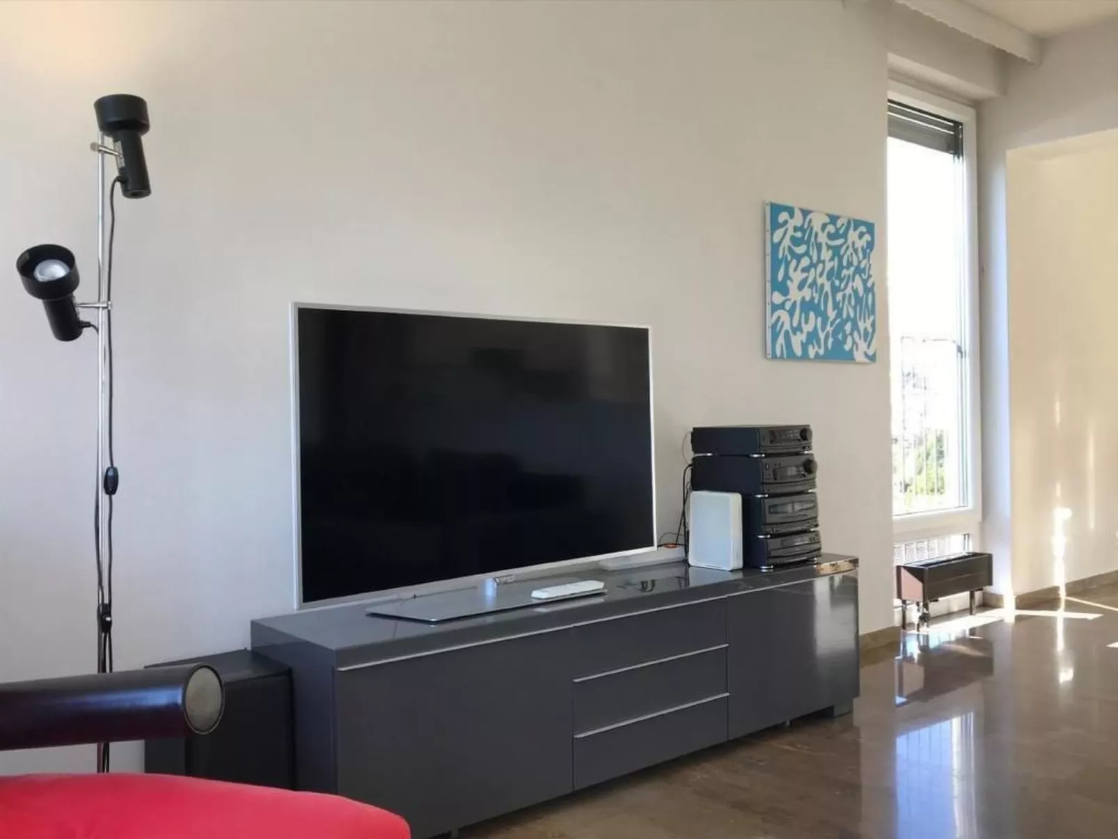 Mit Panorama-Sicht und Schwimmbad-Image-tags.info