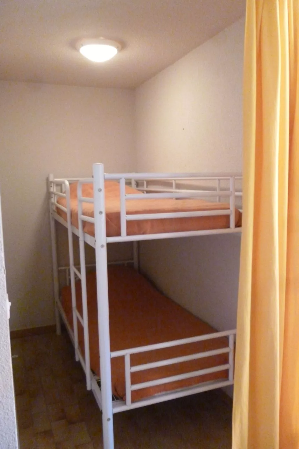 Grau-du-Roi Wohnung mit Terrasse-Binnen