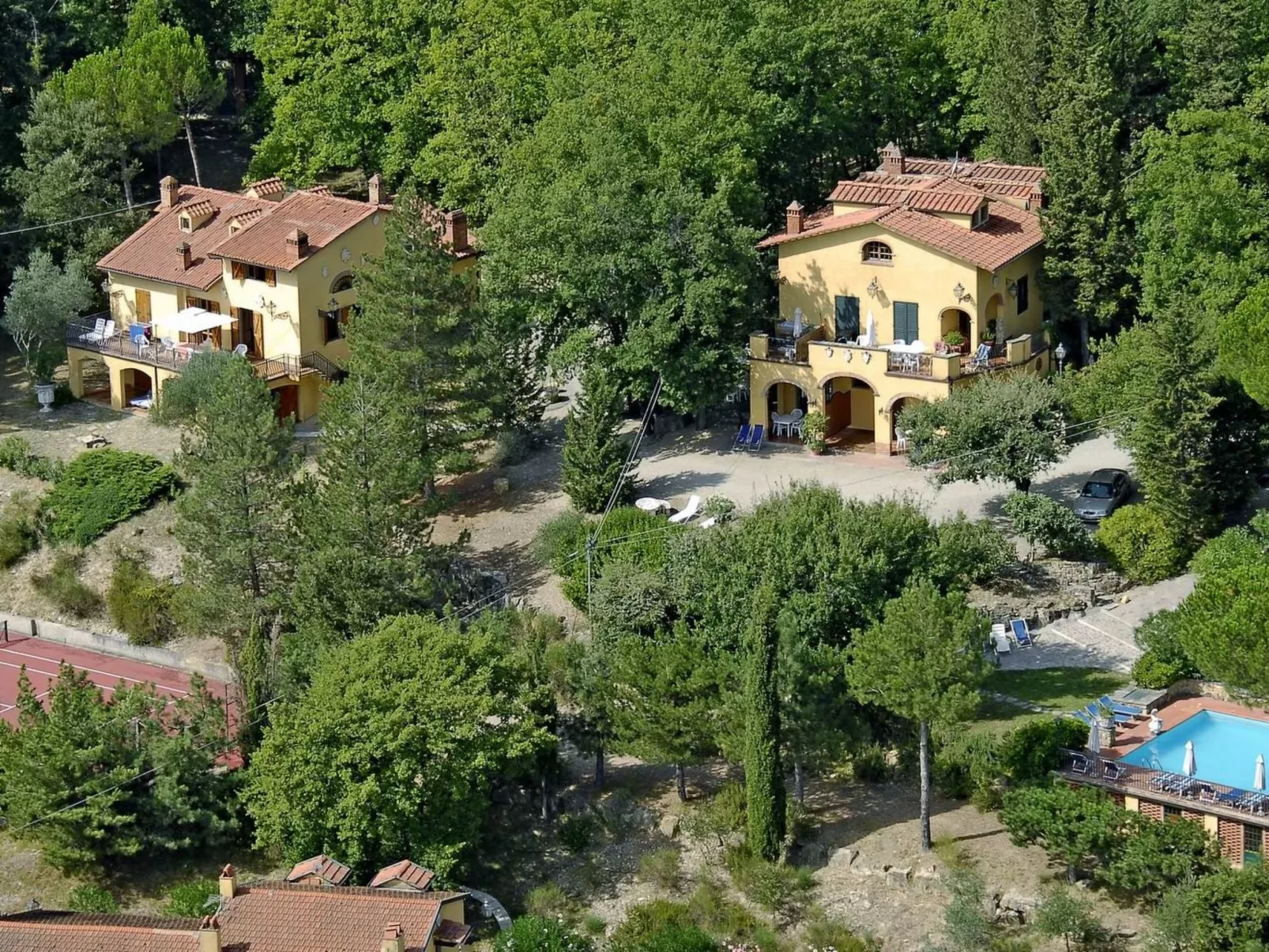 Wohnung Poggio Oro Duchessina mit Terrasse-Buiten