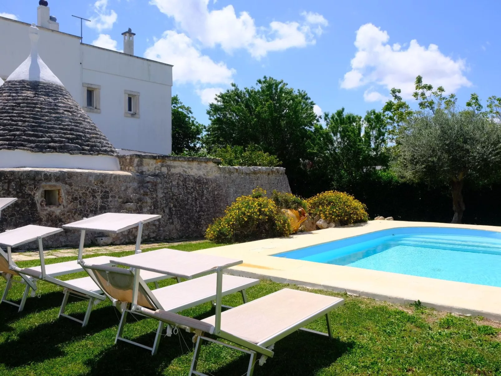 Trullo auf dem Lande in Ostuni mit privatem Pool-Binnen