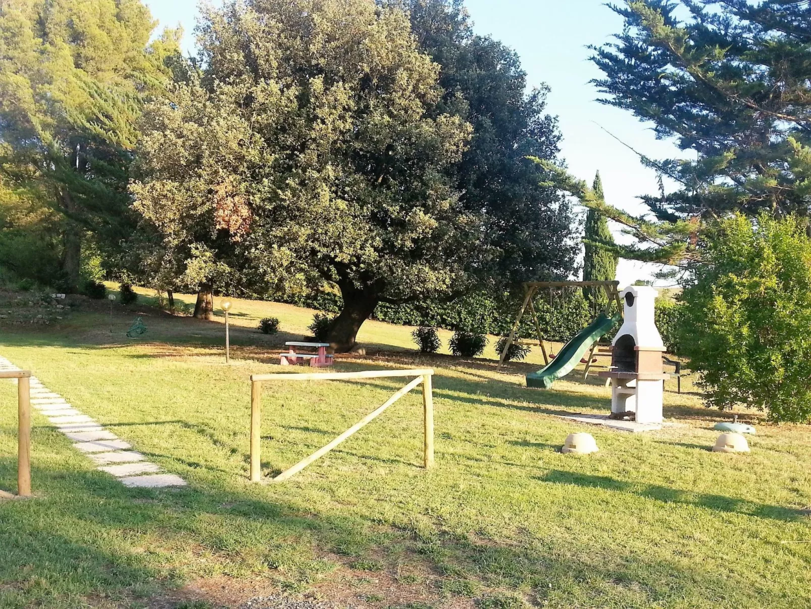 'Dispensa2' mit Pool-Buiten