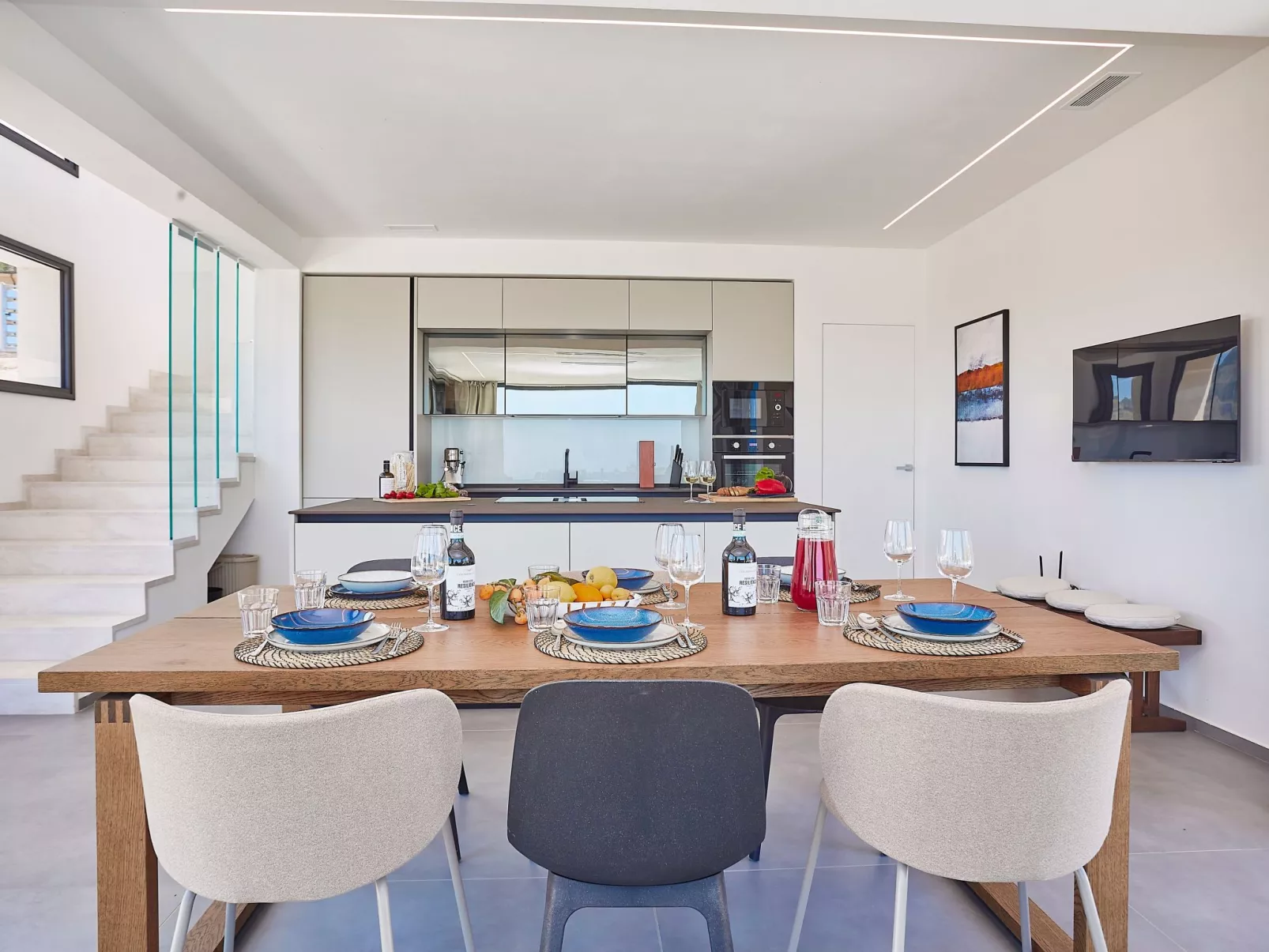 'Villa Muntaja' mit privatem Pool-Binnen