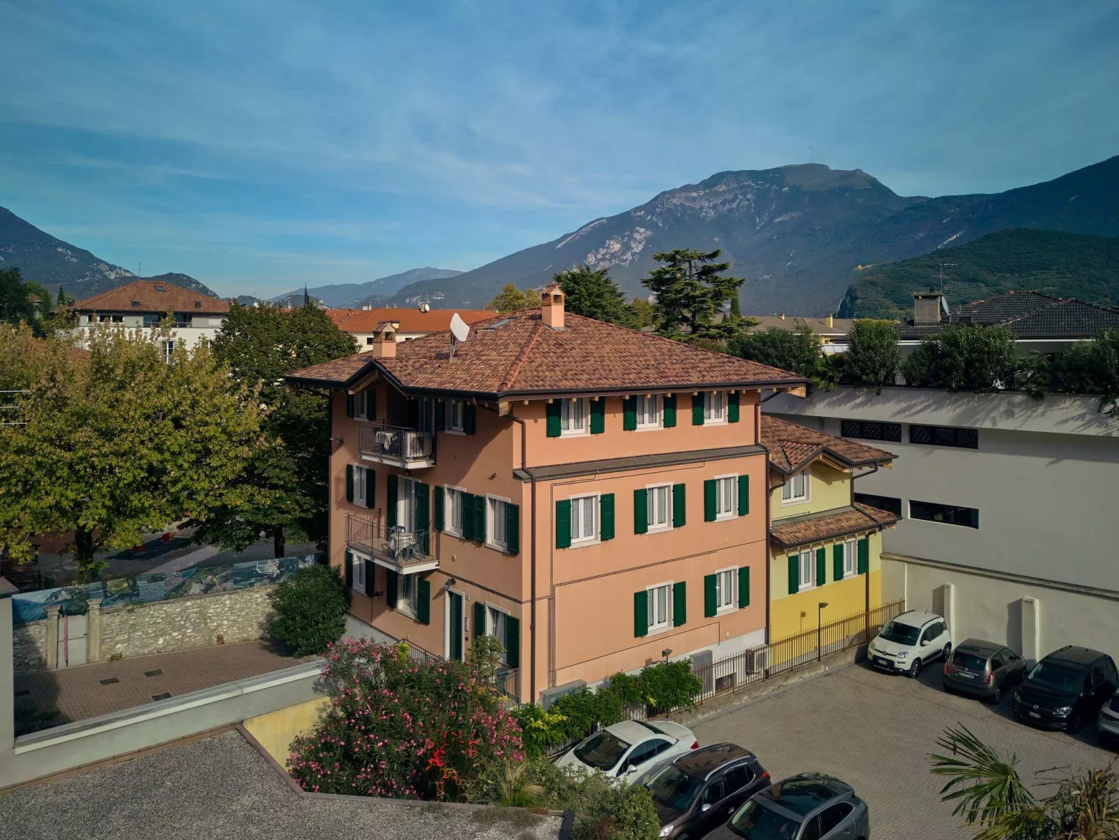 Freistehende Villa mit großem Innenhof BV7-Binnen