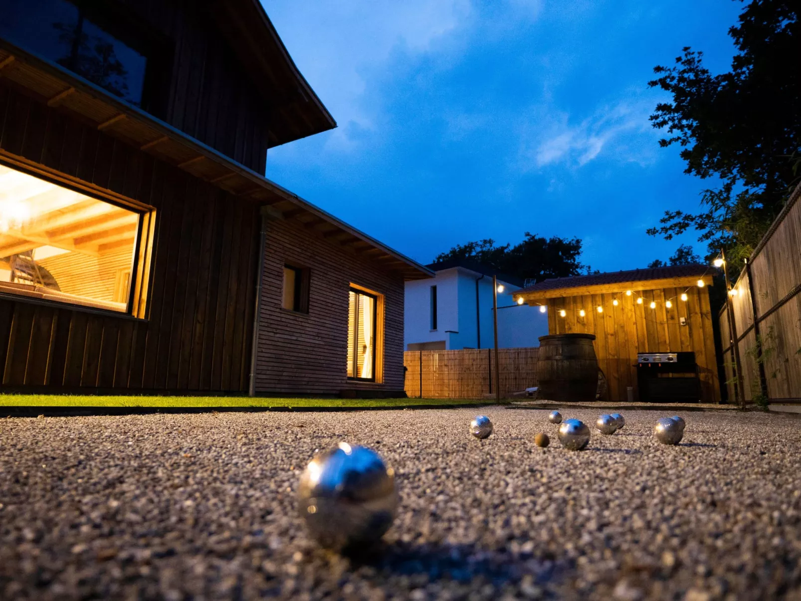 Außergewöhnliche Villa Andernos les Bains-Buiten