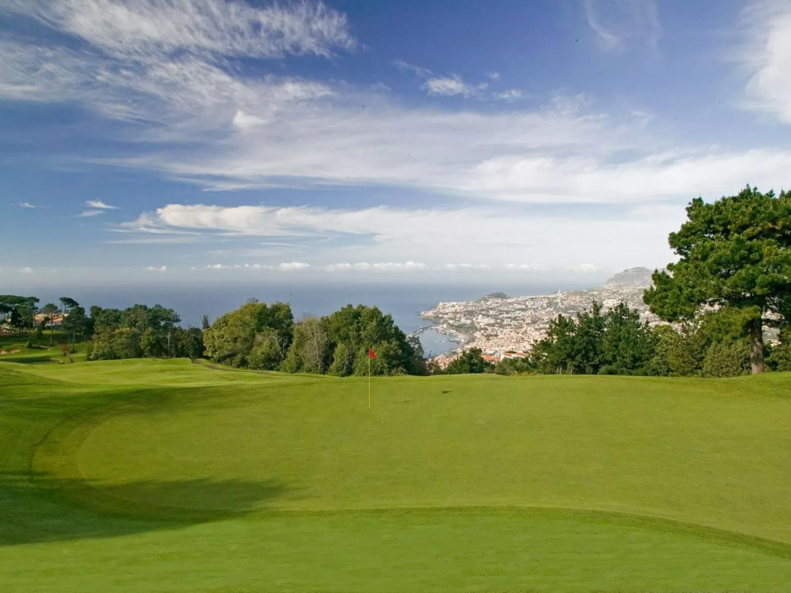 Schönes Ferienhaus in Sao Goncalo mit Privatem Pool-Buiten