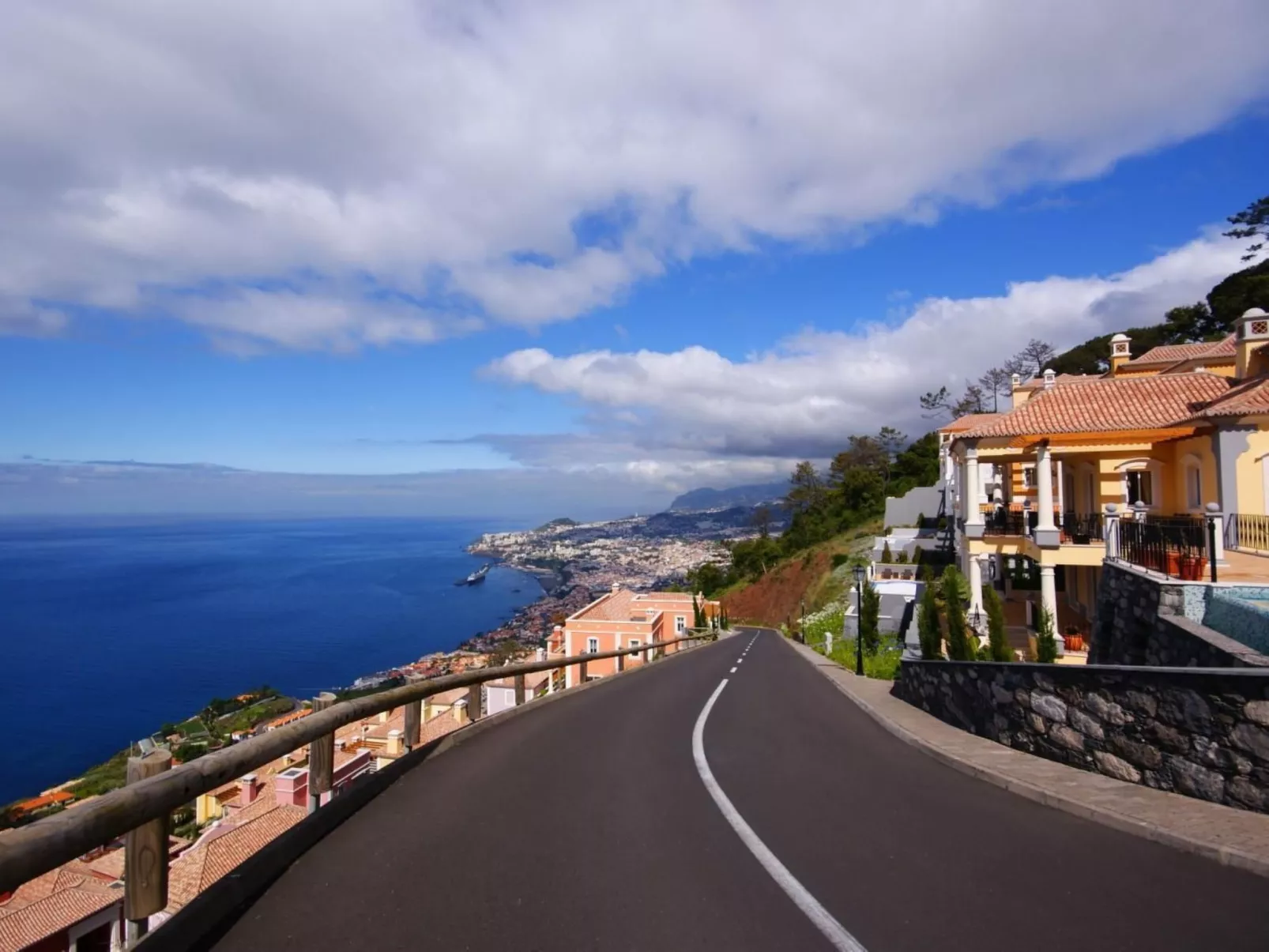 Elegante Ferienwohnung mit Gemeinschaftspool und Wellnessbereich-Buiten