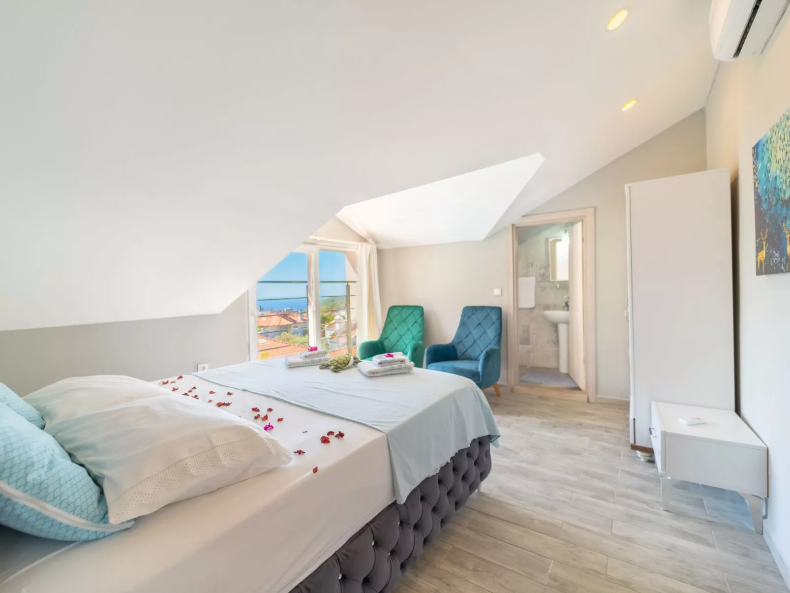 Sea View Loft-Binnen