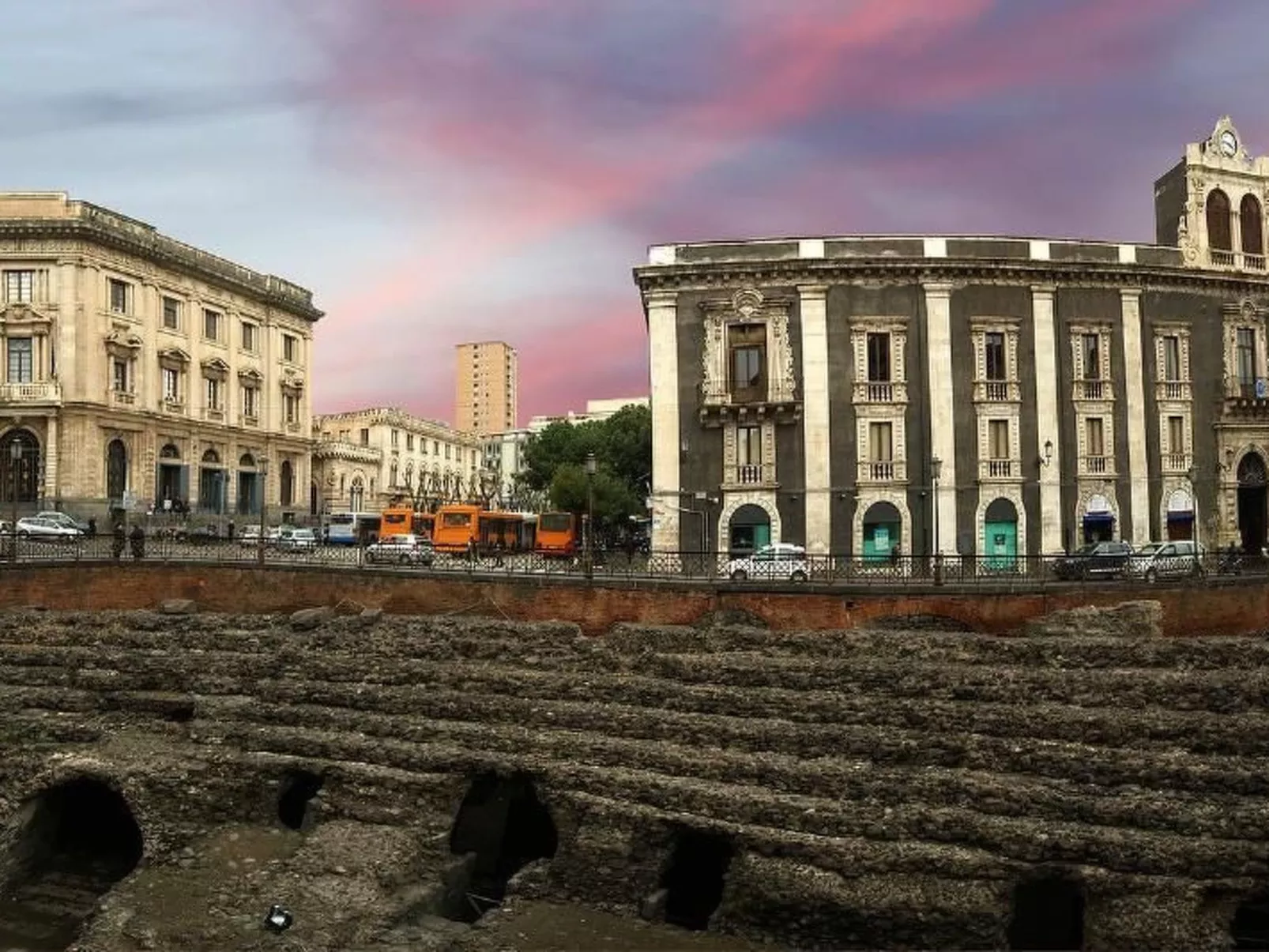 Mit privater Terrasse-Binnen