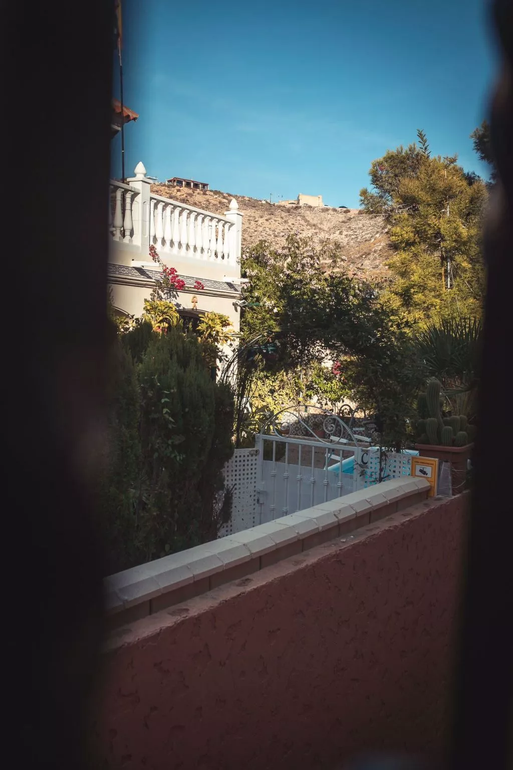 La Invincible Terreros in der 1. Reihe des Strandes-Buiten