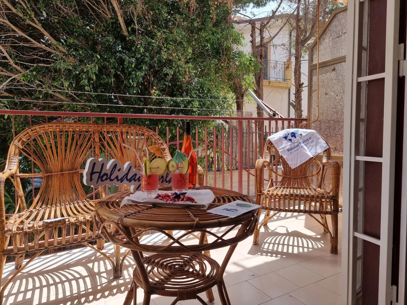 Für 4 Personen ca. 61 m&sup2; in Isola delle Femmine, Sizilien (Nordküste von S-Buiten