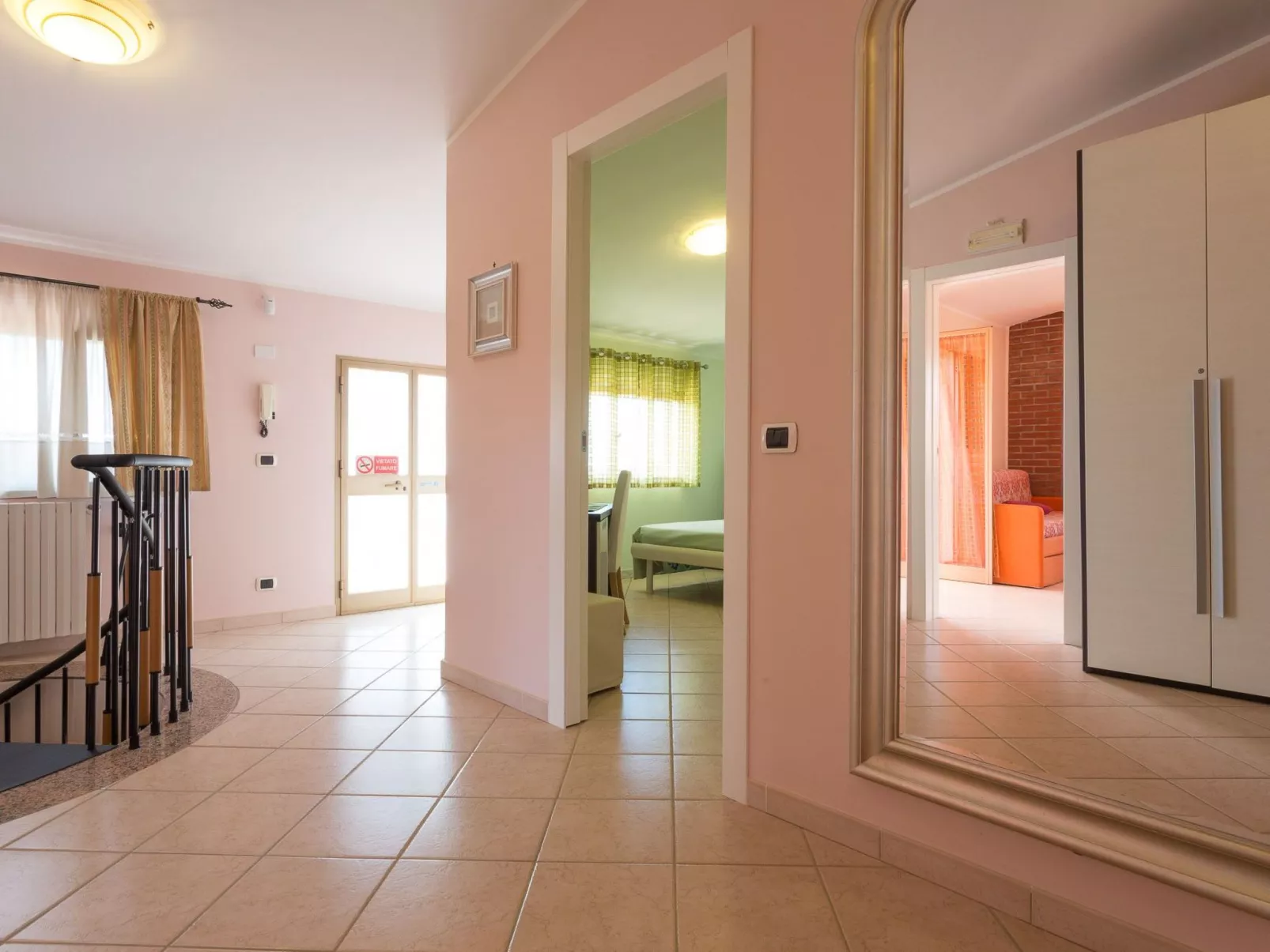 Angenehmes Haus mit privatem Pool-Binnen