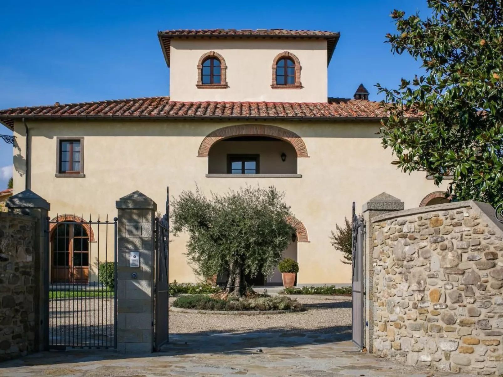 Villa La Leopoldina-Image-tags.info