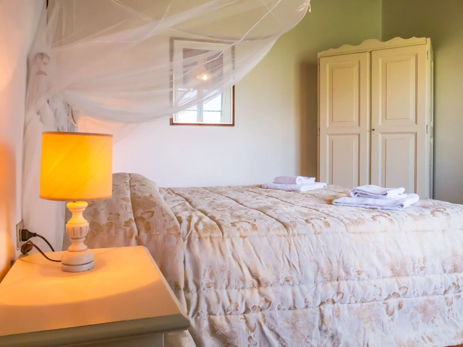 Vier-Zimmer-Wohnung Collelungo mit 1 Badezimmer-Binnen