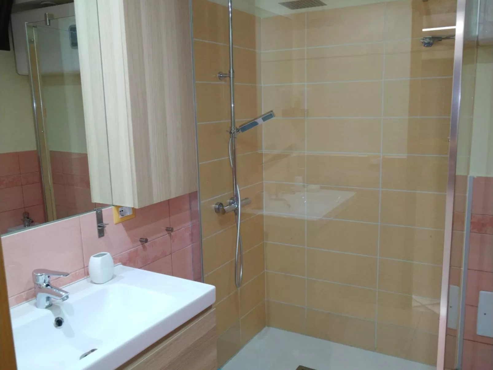 Strandnahe Wohnung in Pisciotta mit Grill-Binnen