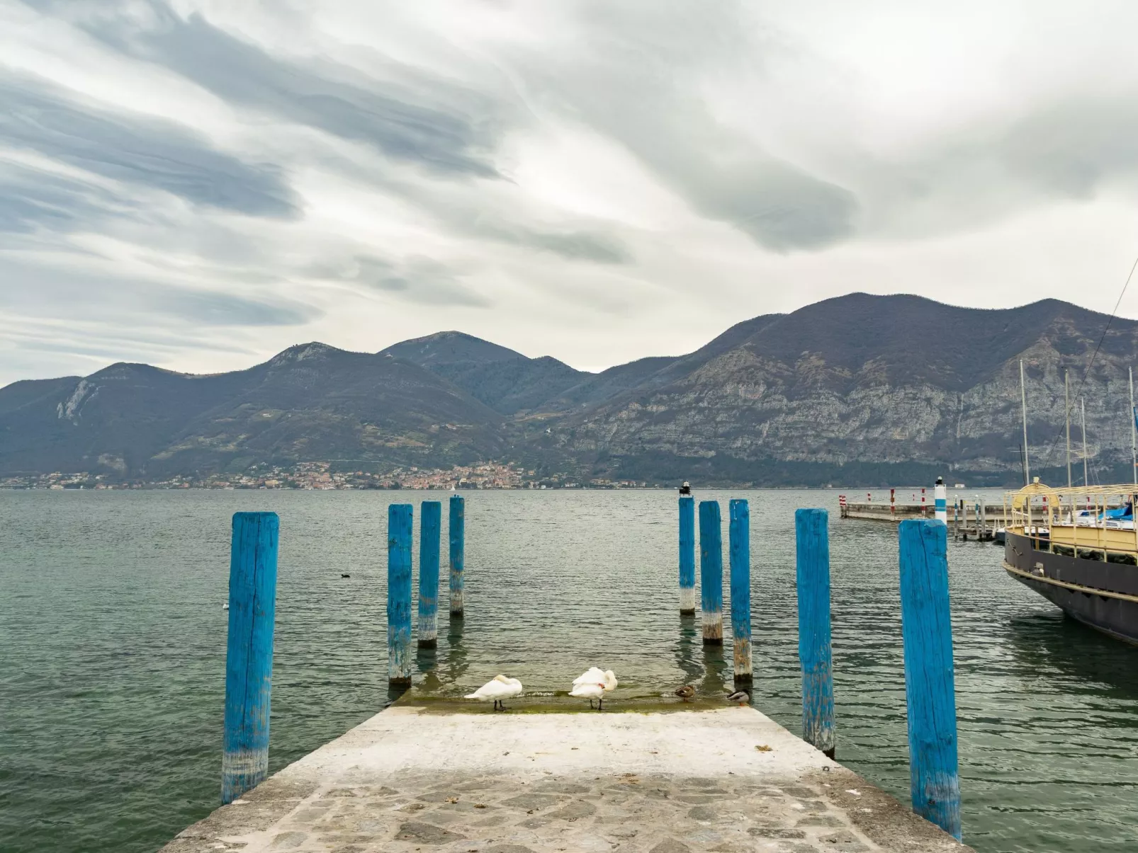 Wohnung in Riva Di Solto mit Kleinem Garten-Binnen