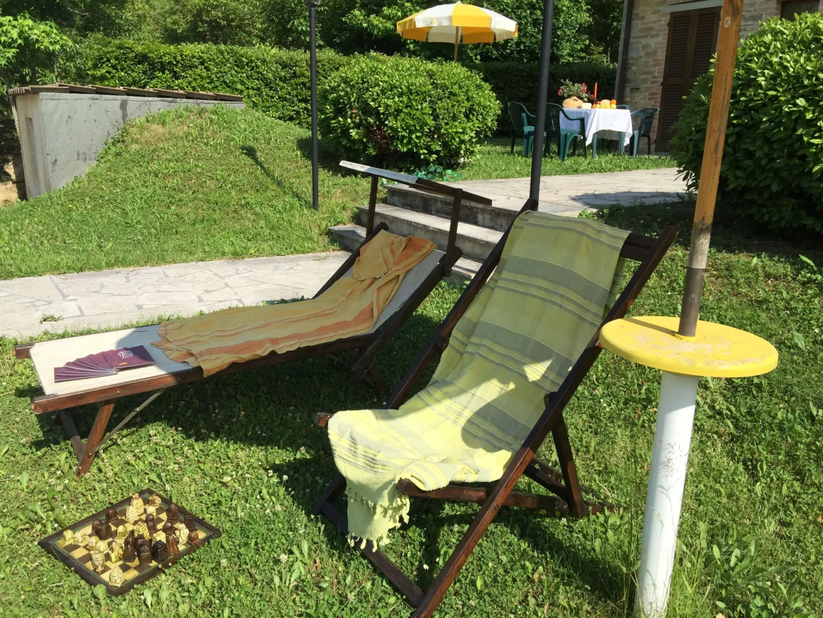 Unterkunft in einer Höhle mit Whirlpool-Binnen