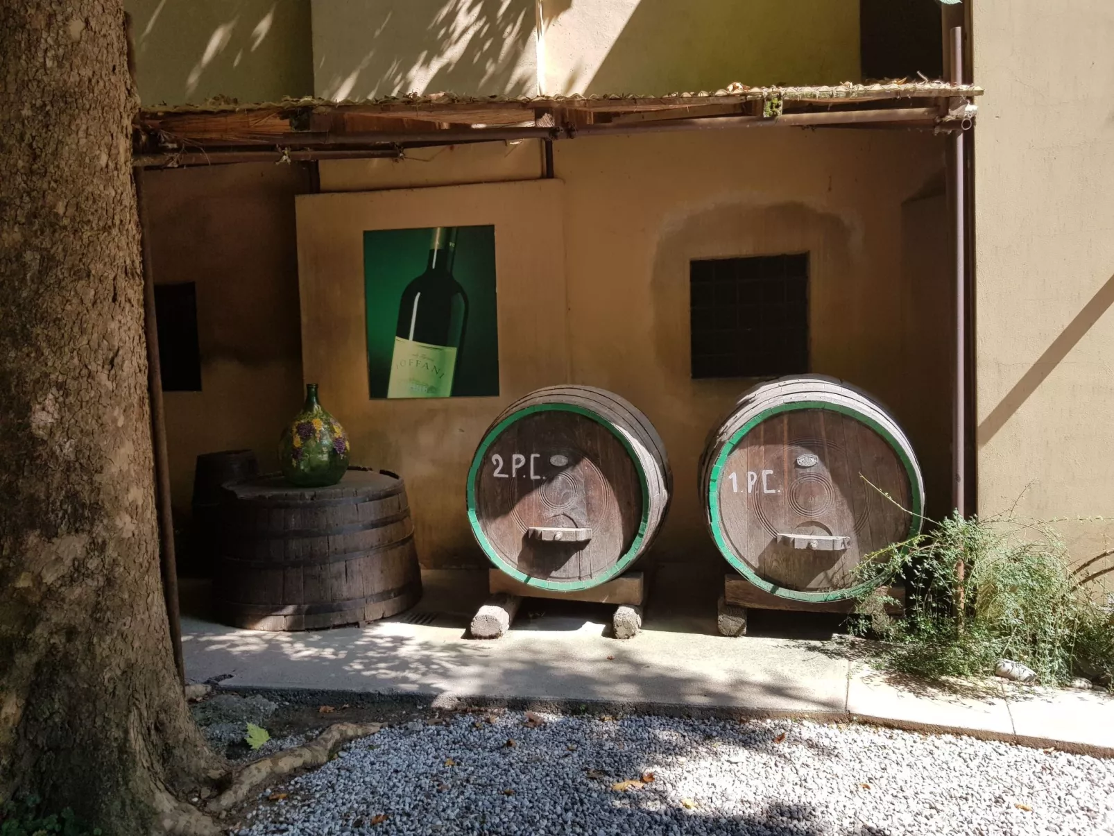 Mit Privatparkplatz-Binnen