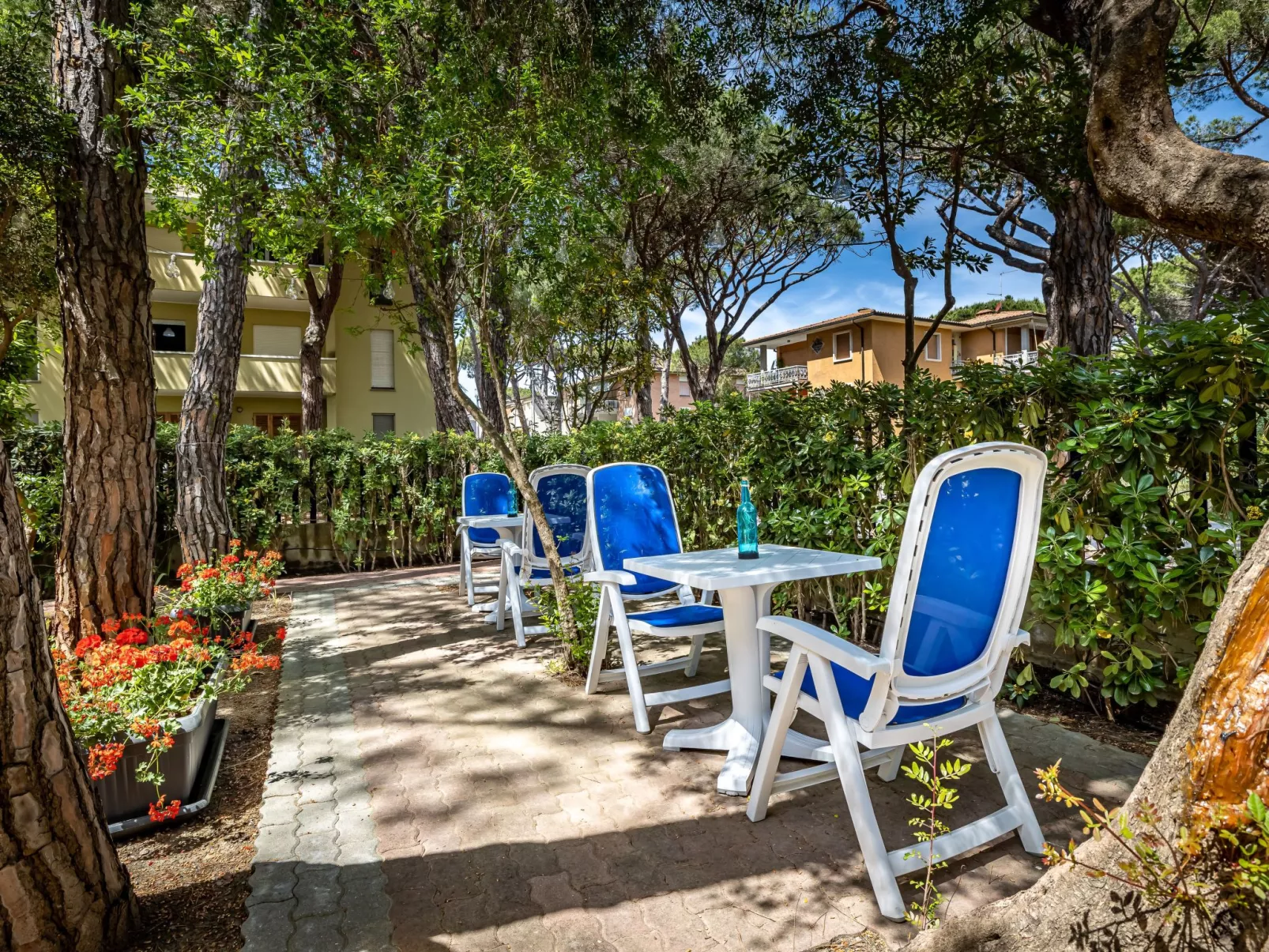 Mareblù' Wohnung mit Jacuzzi-Buiten