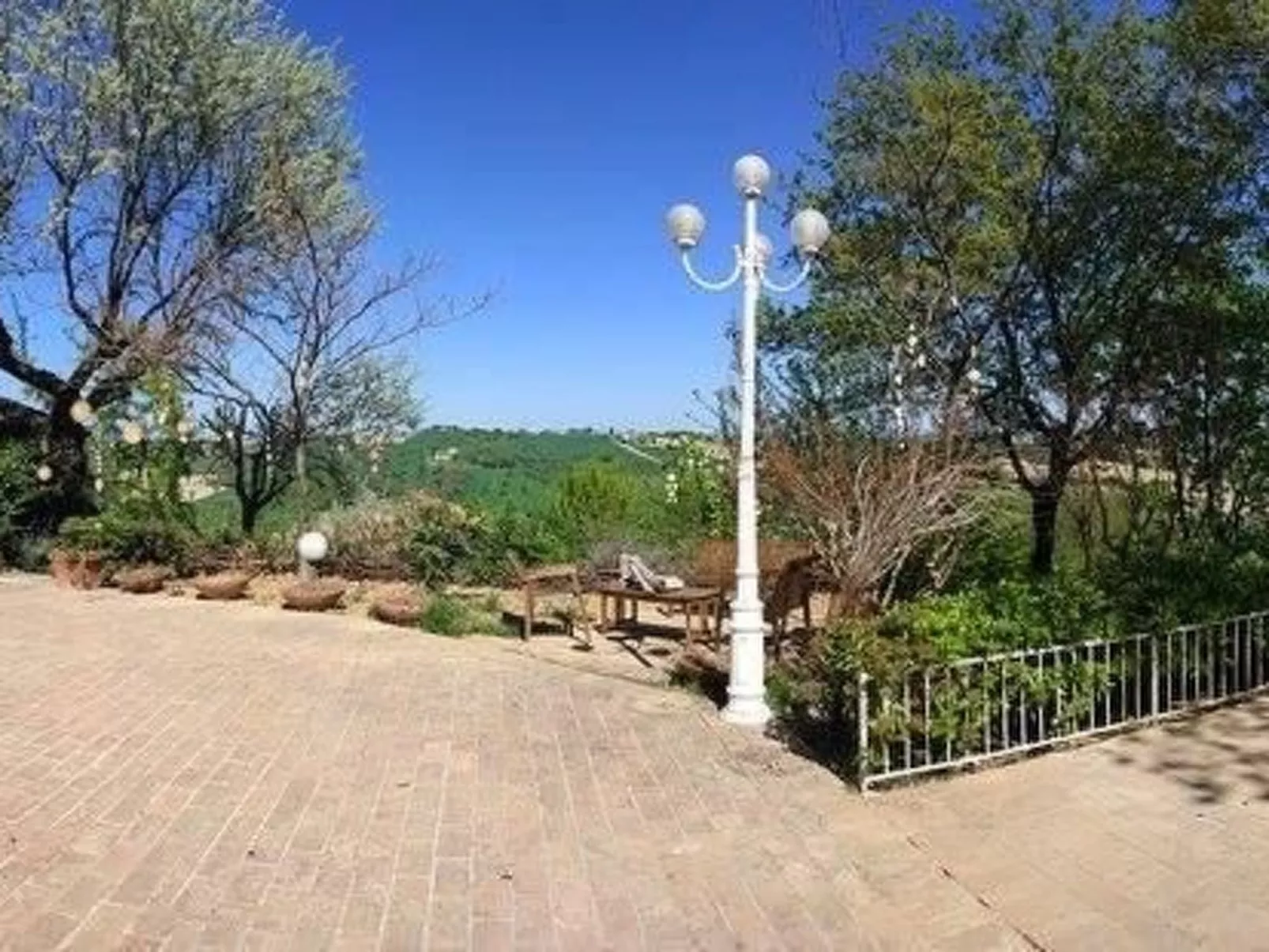 OWL Apartment - Pool - Ansichten - Kunst-Image-tags.info