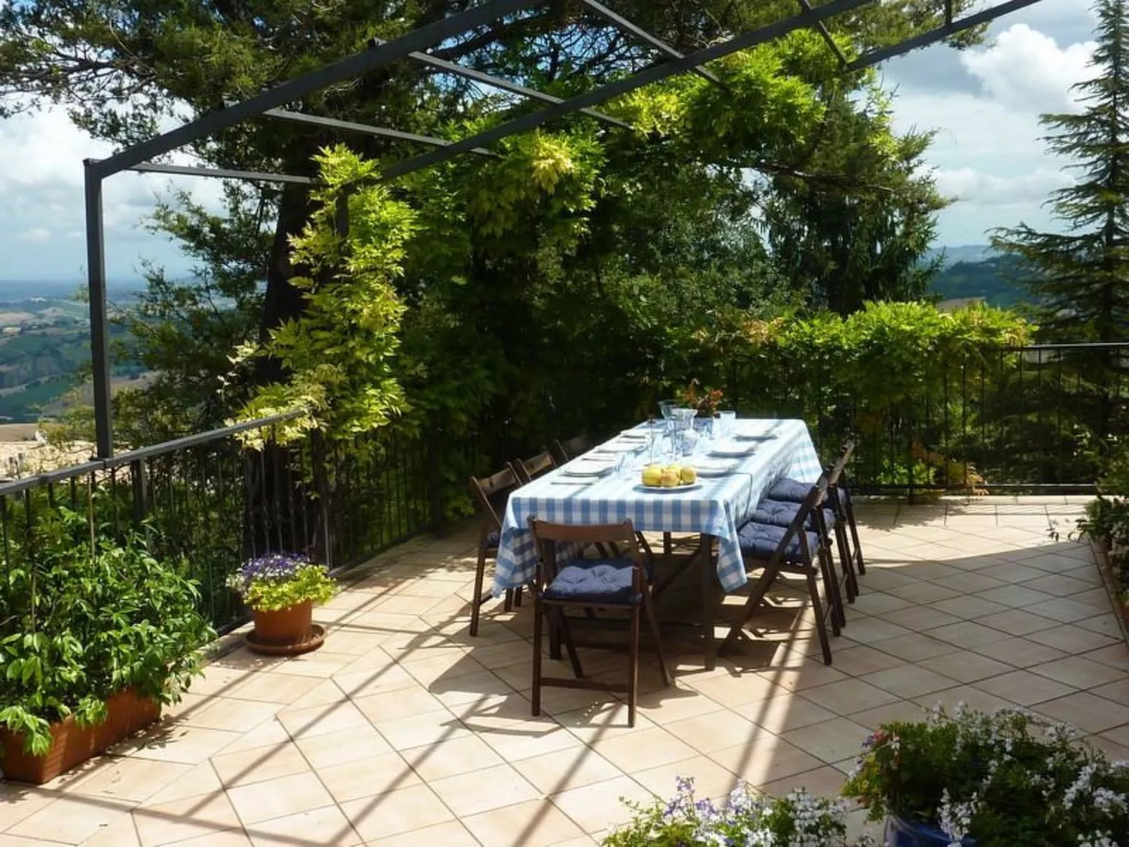 Villa mit privatem Pool in der Nähe von Santa Vittoria-Buiten