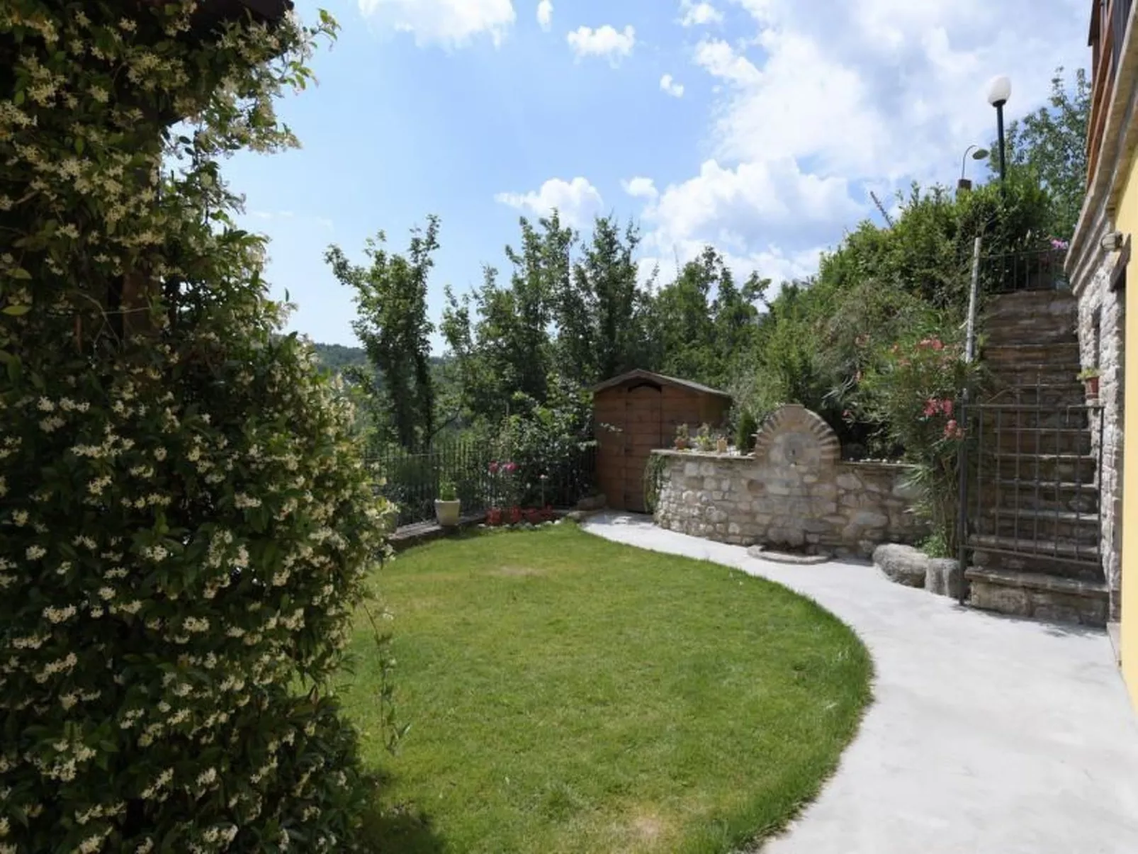 Schönes Ferienhaus in Sarnano mit privatem Pool-Image-tags.info