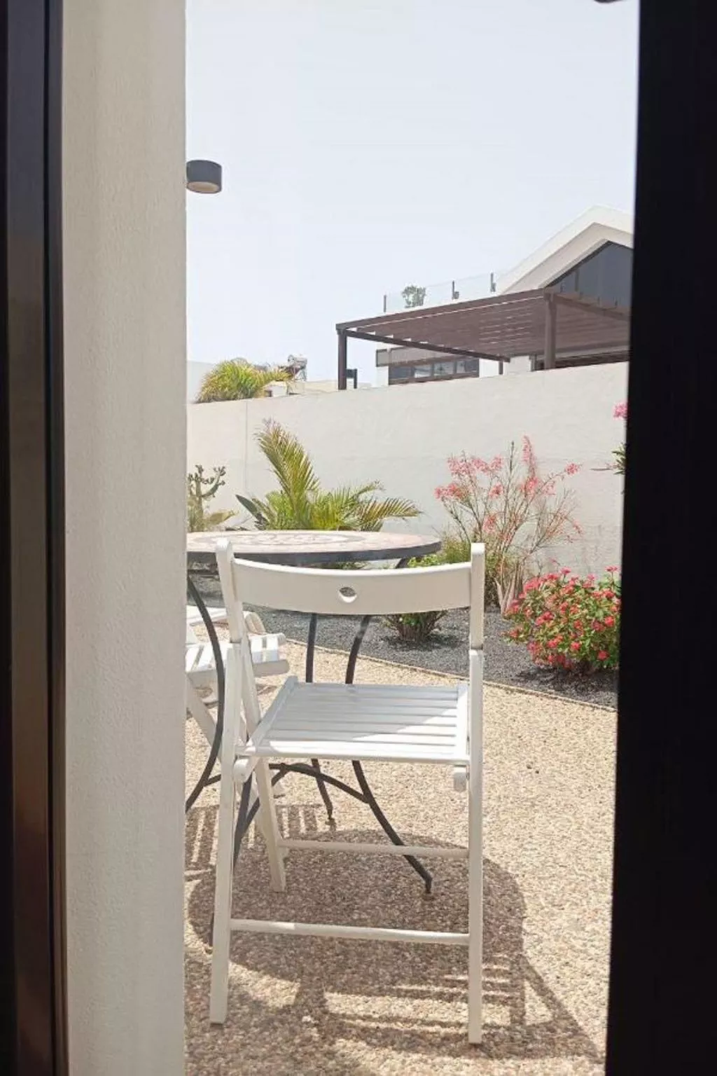 Wohnung mit Schwimmbad-Buiten