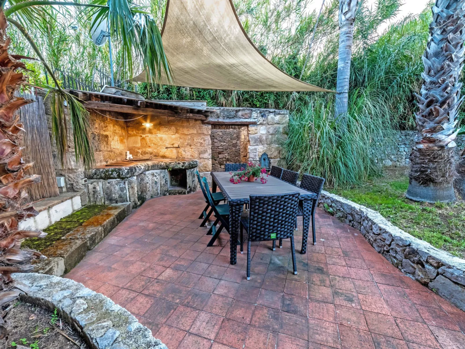 Gemütliches Haus in Carini mit privatem Pool-Buiten