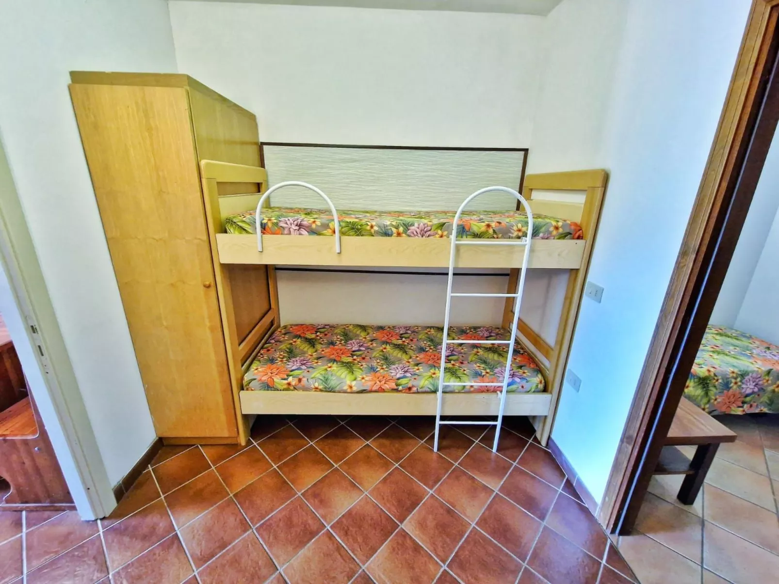 Drei-Zimmer-Wohnung für max. 3 Erwachsene und 2 Kinder bis zu 12 Jahren-Image-tags.info