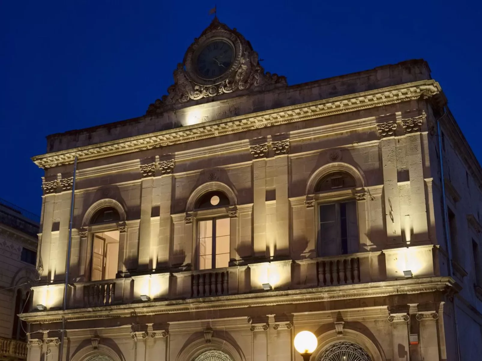 Aristoteles, Wohnung mit Blick in die Nähe des Zentrums von Scicli-Binnen