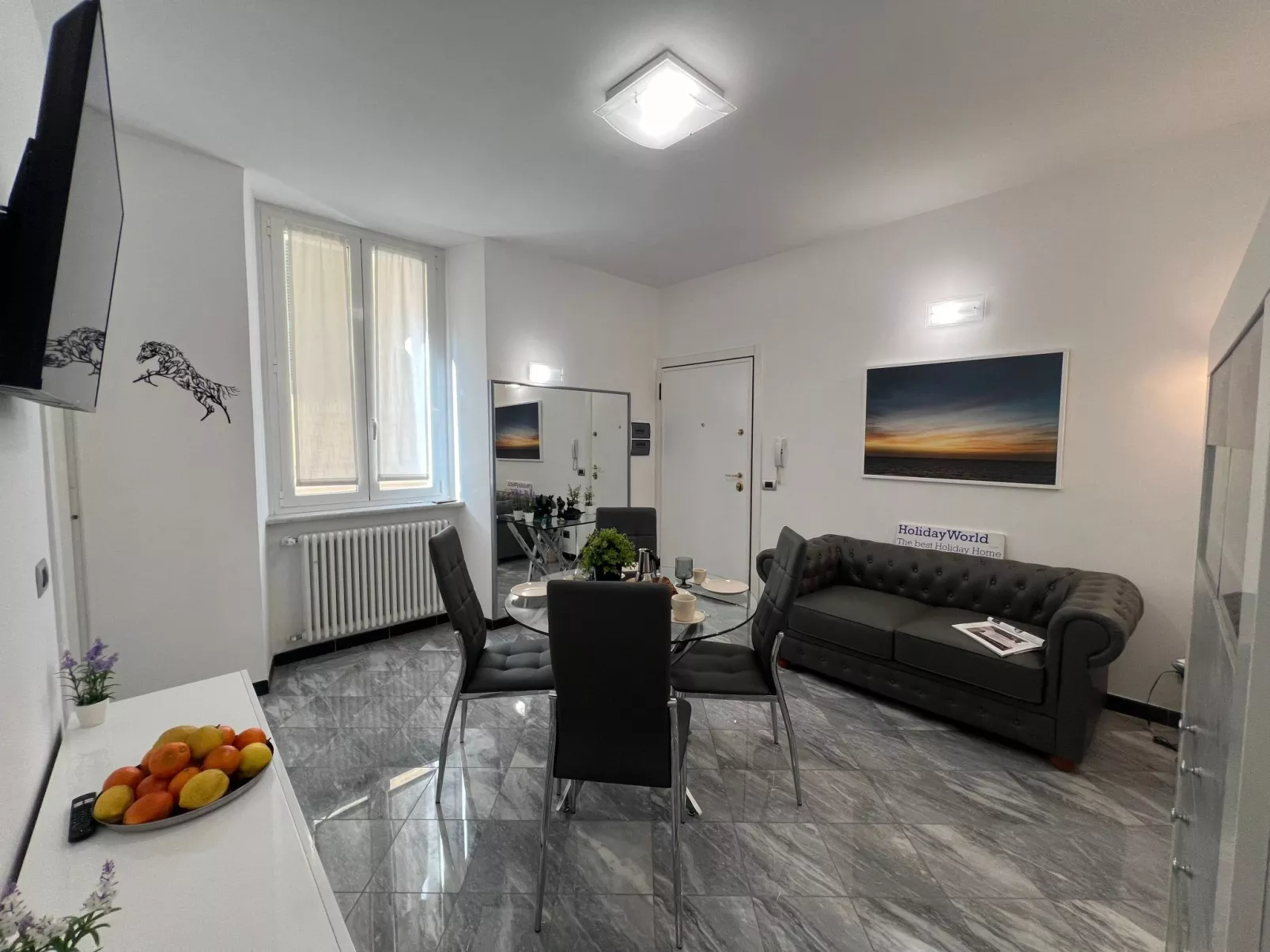 Raineri House by Holiday World-Binnen