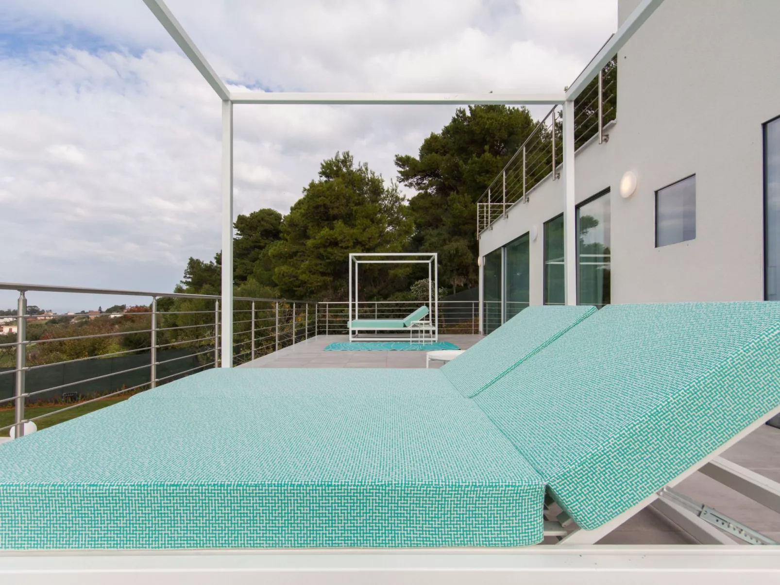 Weiße Luxusvilla-Binnen